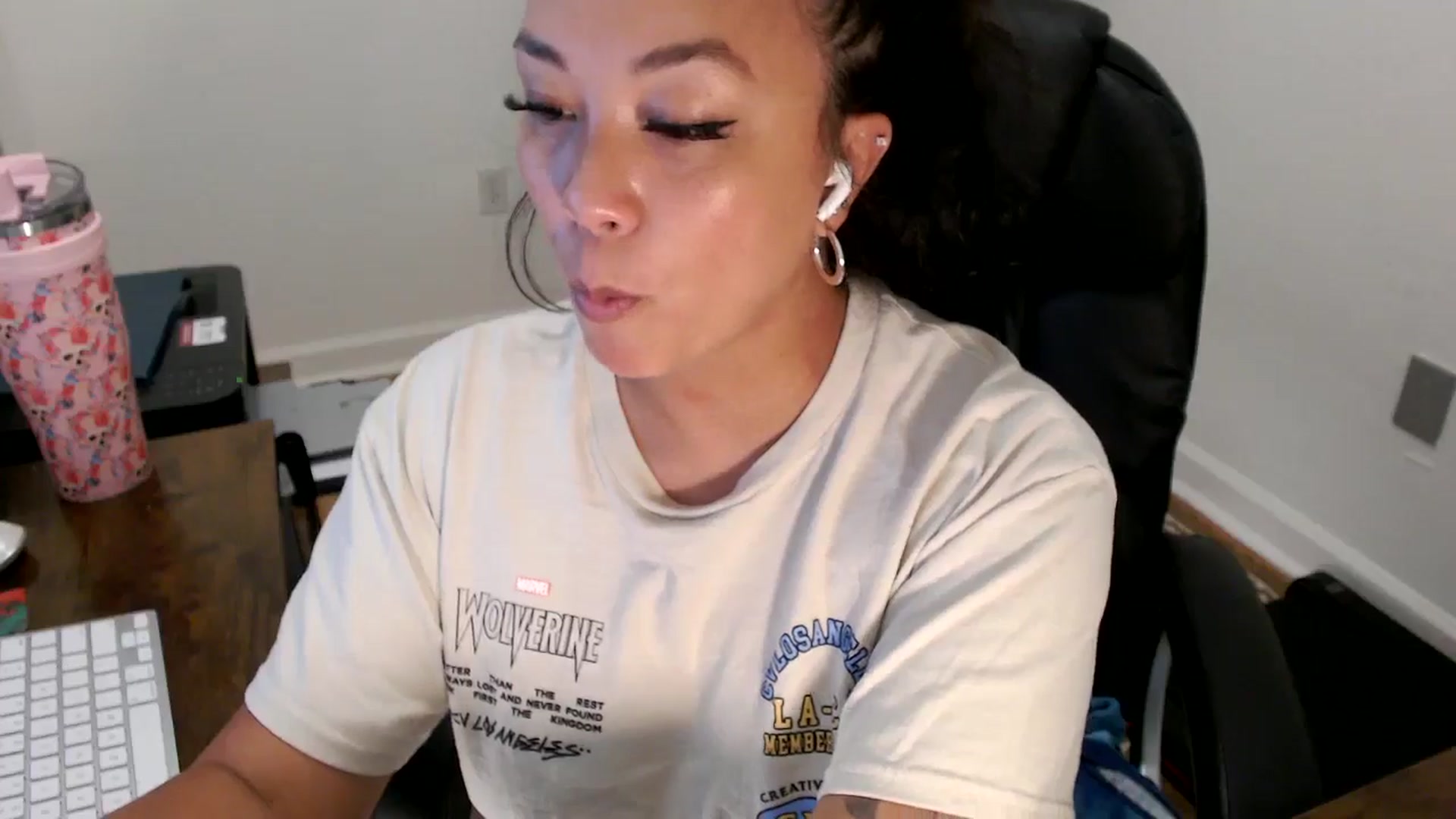 Gallery image thumbnail from MickaylaStar's myfreecams stream on, 07/30/2025, 18:09 image 7 of 20