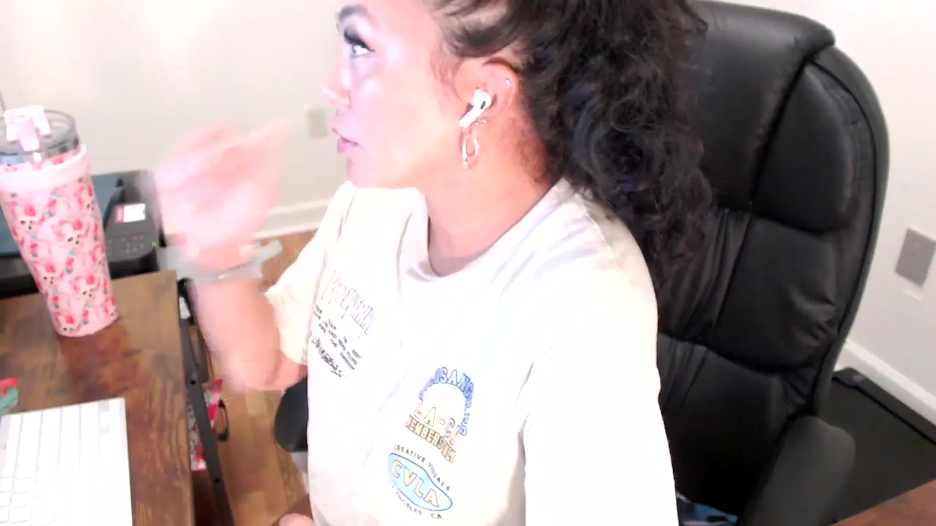 Gallery image thumbnail from MickaylaStar's myfreecams stream on, 07/30/2025, 18:09 image 19 of 20