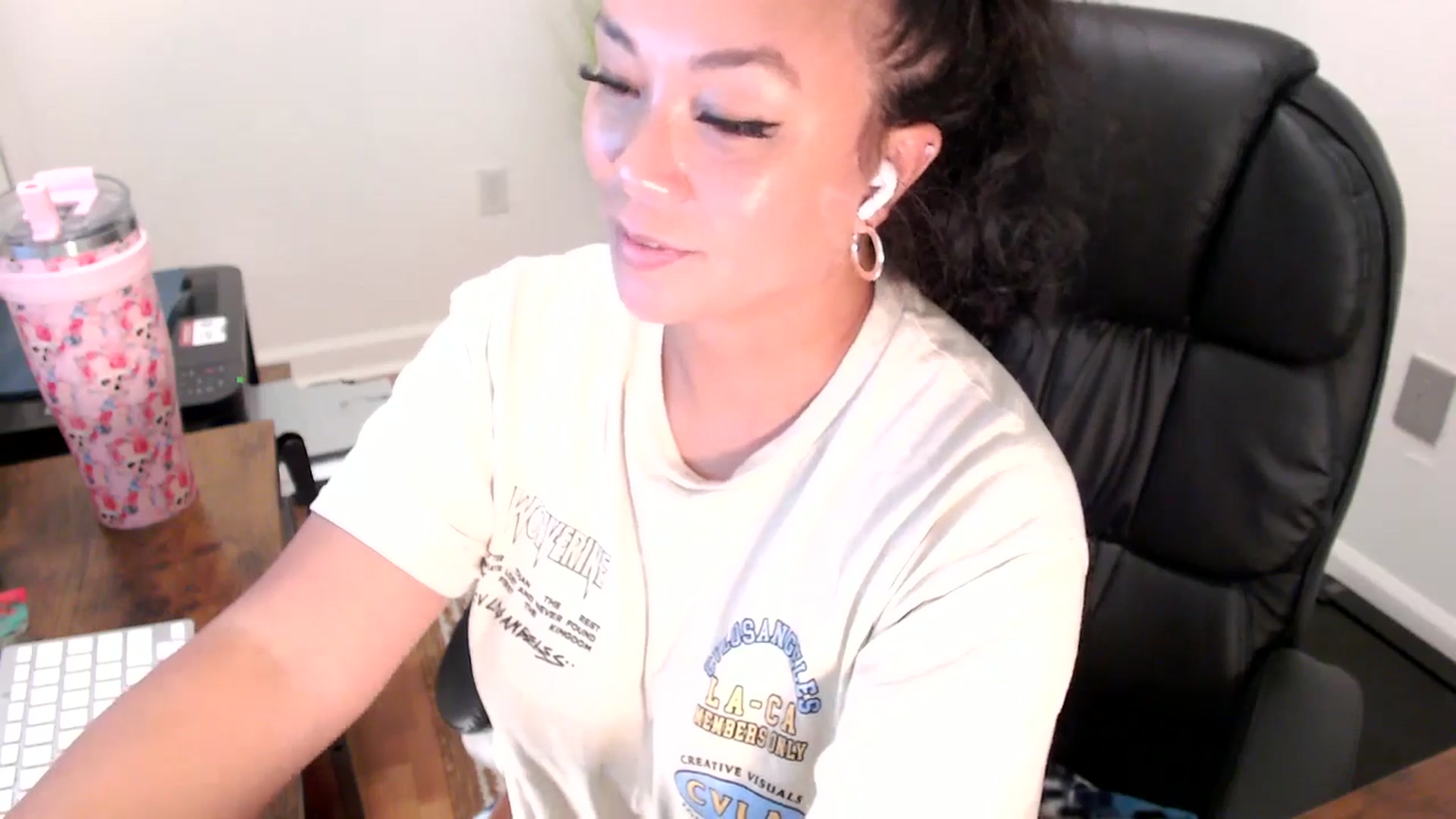 Gallery image thumbnail from MickaylaStar's myfreecams stream on, 07/30/2025, 19:10 image 6 of 20