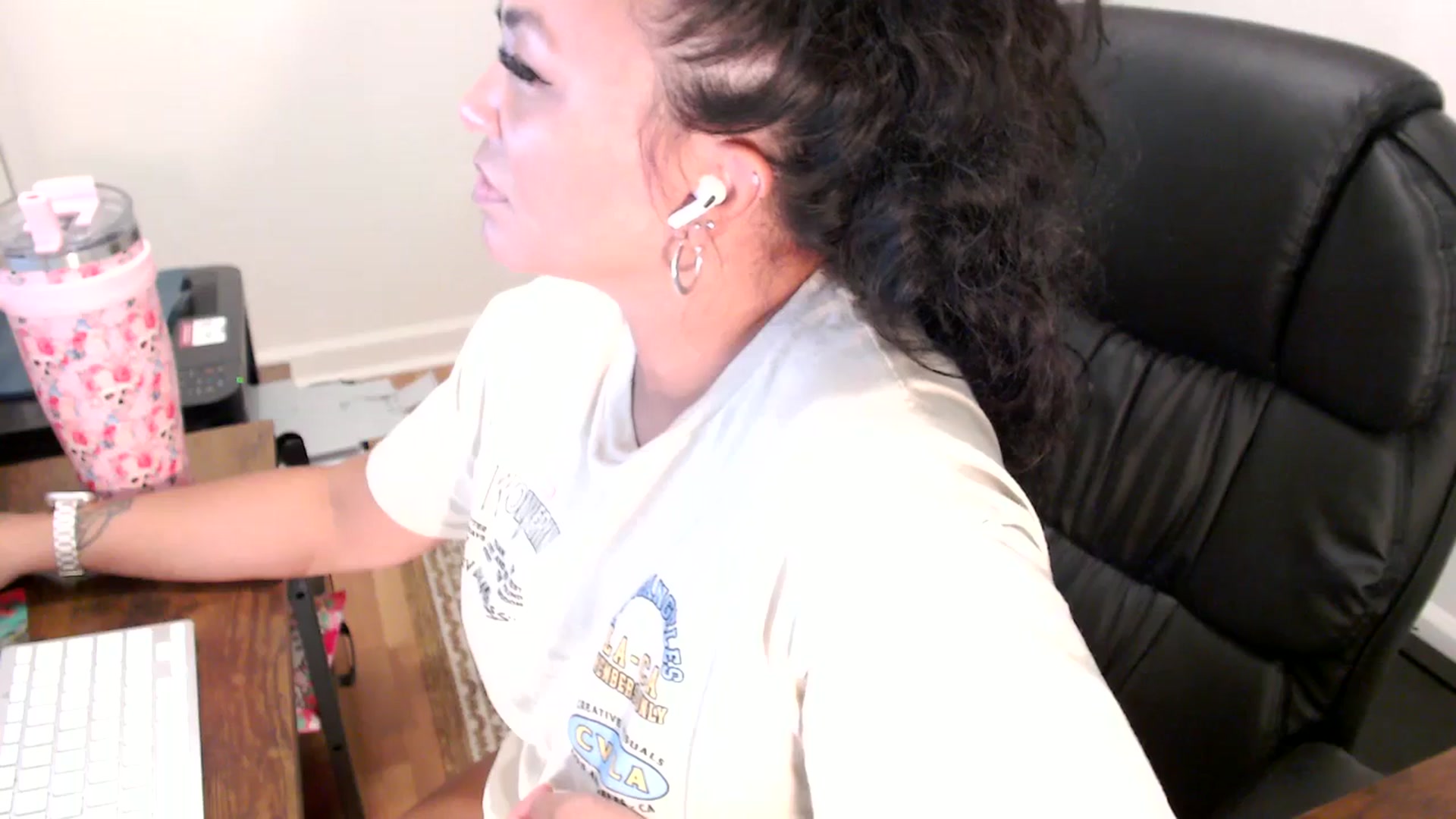 Gallery image thumbnail from MickaylaStar's myfreecams stream on, 07/30/2025, 19:10 image 2 of 20