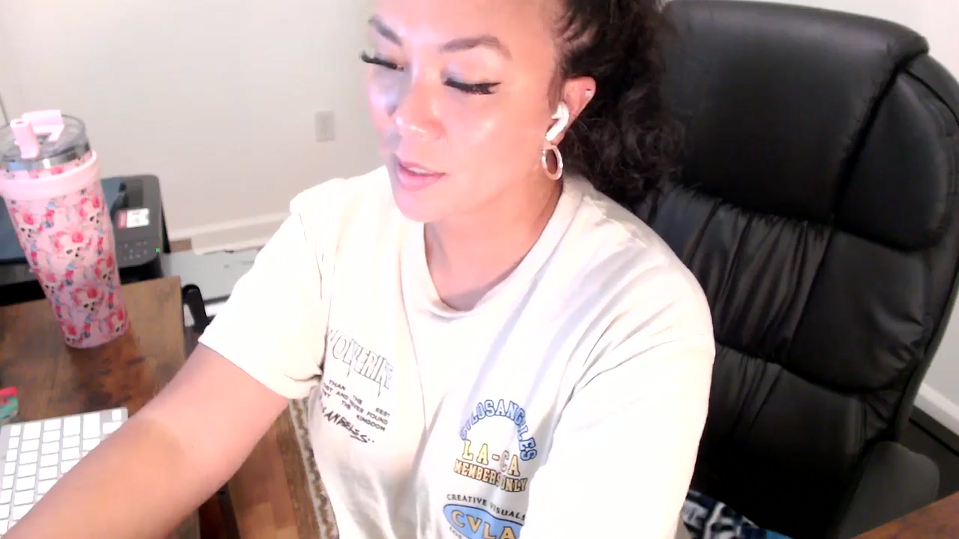 Gallery image thumbnail from MickaylaStar's myfreecams stream on, 07/30/2025, 19:10 image 5 of 20