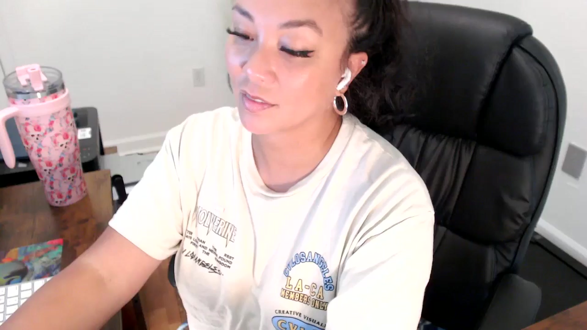 Gallery image thumbnail from MickaylaStar's myfreecams stream on, 07/30/2025, 19:52 image 17 of 20