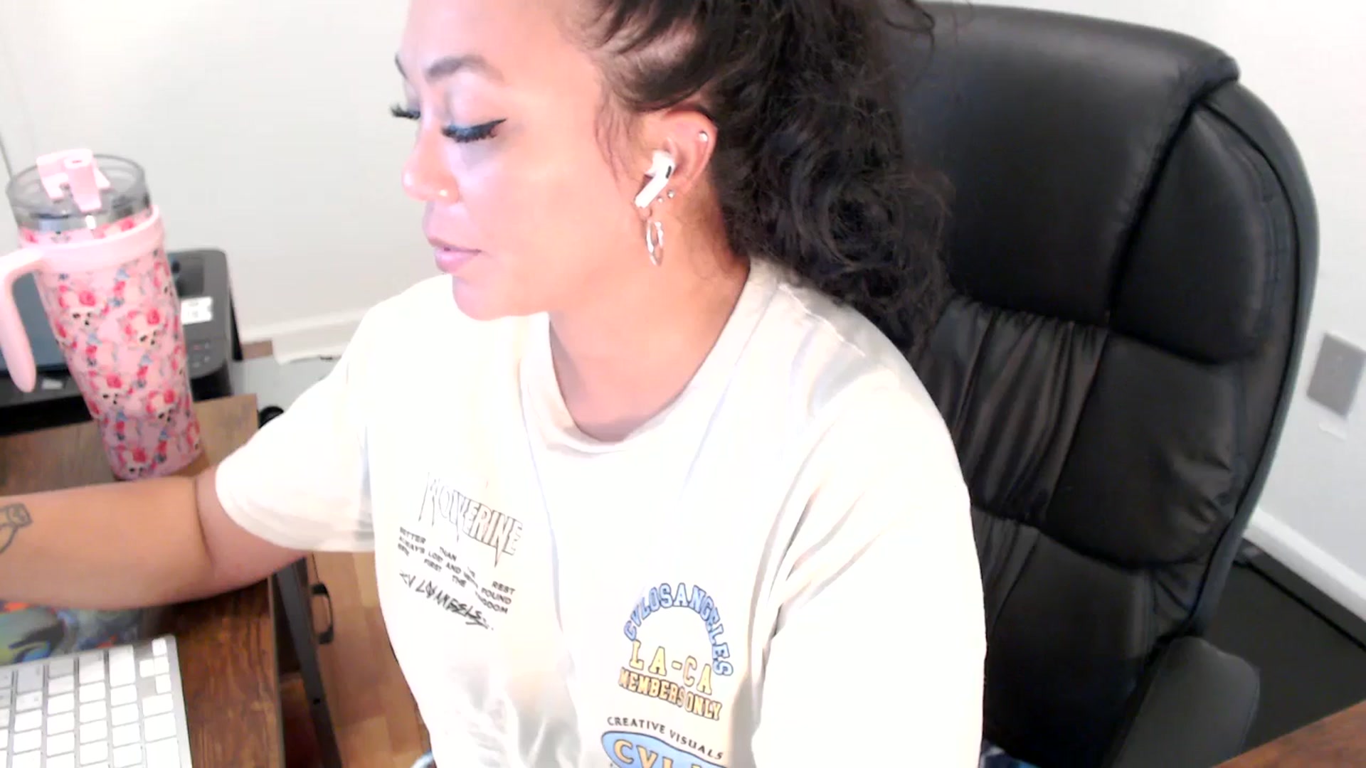 Gallery image thumbnail from MickaylaStar's myfreecams stream on, 07/30/2025, 19:52 image 18 of 20