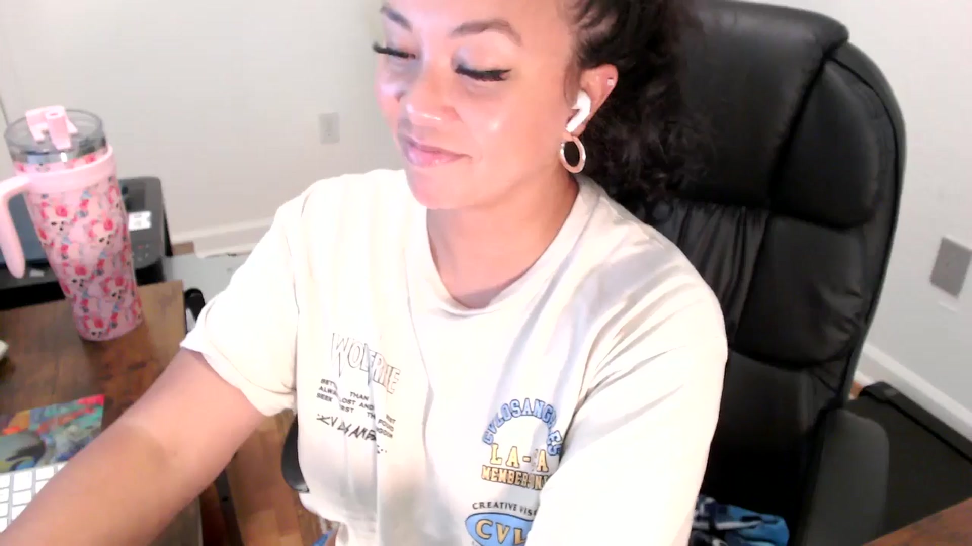 Gallery image thumbnail from MickaylaStar's myfreecams stream on, 07/30/2025, 19:52 image 4 of 20