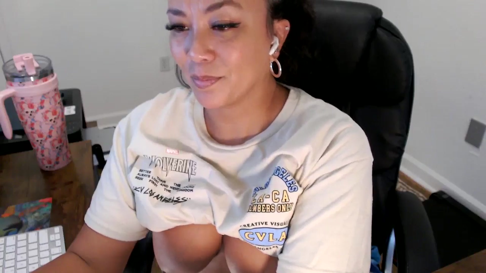 Gallery image thumbnail from MickaylaStar's myfreecams stream on, 07/30/2025, 19:52 image 8 of 20