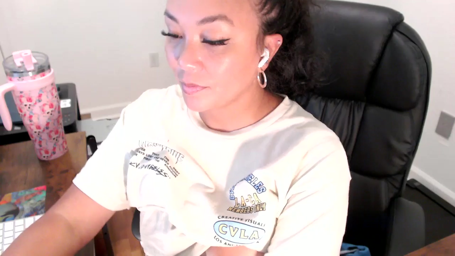Gallery image thumbnail from MickaylaStar's myfreecams stream on, 07/30/2025, 20:05 image 13 of 20