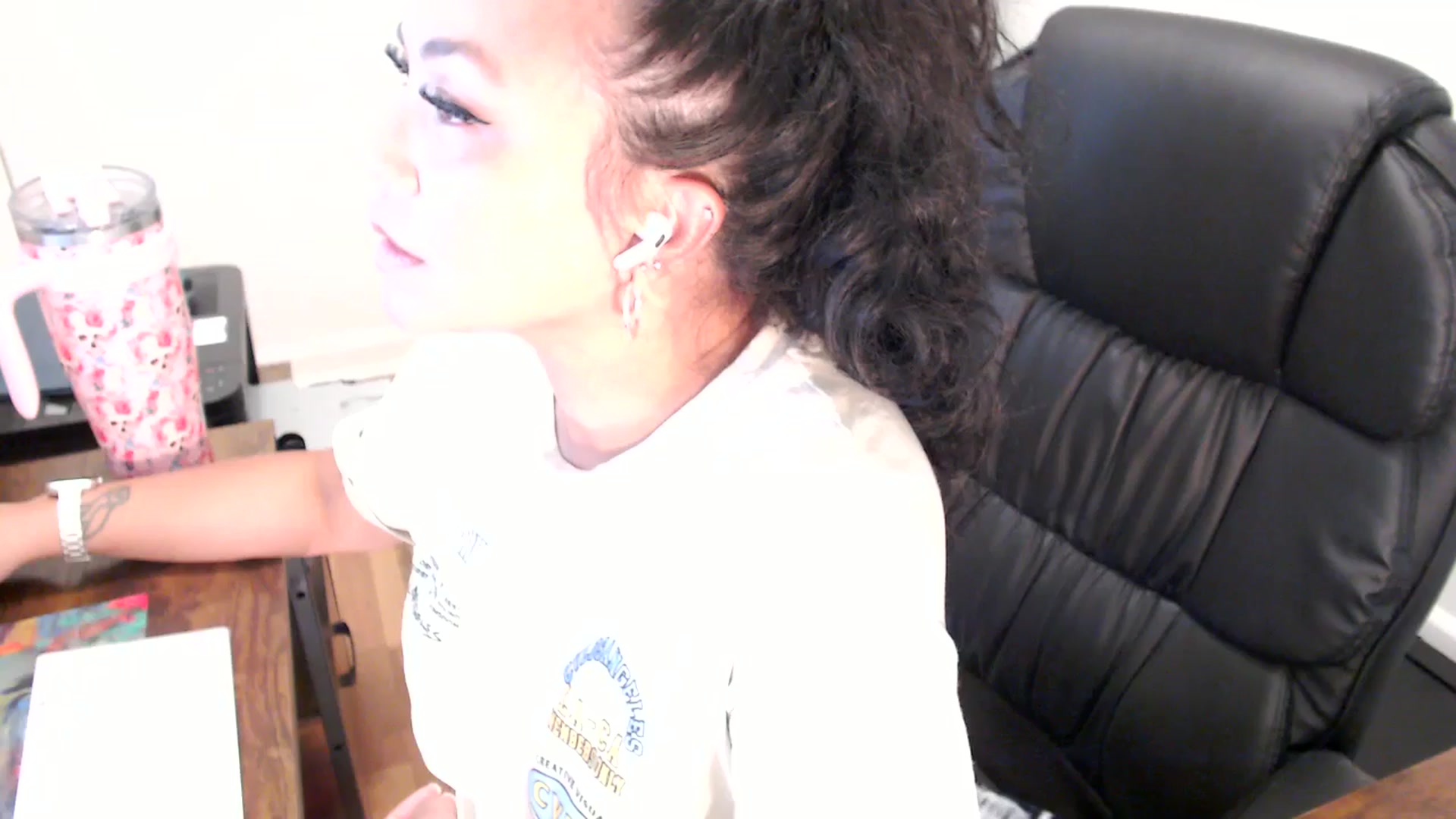 Gallery image thumbnail from MickaylaStar's myfreecams stream on, 07/30/2025, 20:05 image 17 of 20