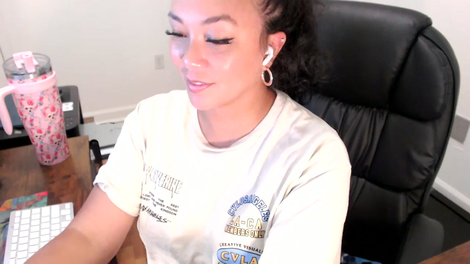Gallery image thumbnail from MickaylaStar's myfreecams stream on, 07/30/2025, 20:05 image 20 of 20