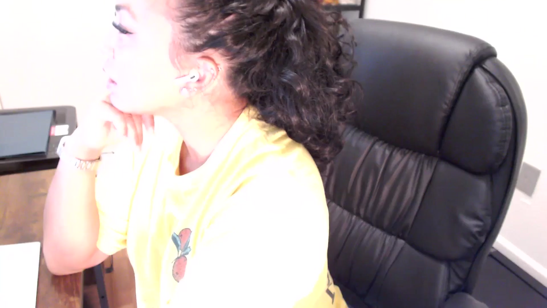 Gallery image thumbnail from MickaylaStar's myfreecams stream on, 07/31/2025, 15:28 image 3 of 20