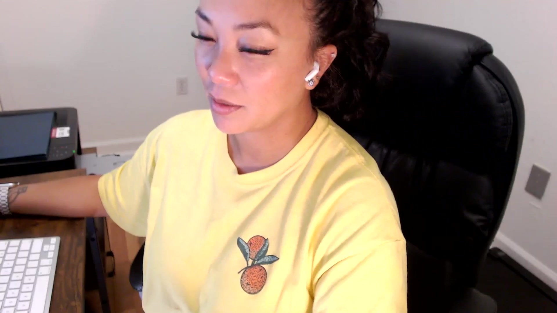 Gallery image thumbnail from MickaylaStar's myfreecams stream on, 07/31/2025, 15:28 image 11 of 20