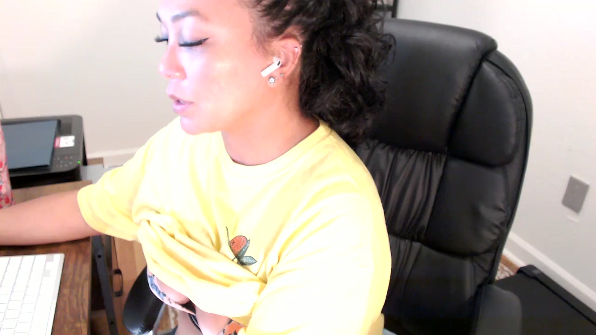 Gallery image thumbnail from MickaylaStar's myfreecams stream on, 07/31/2025, 15:28 image 20 of 20