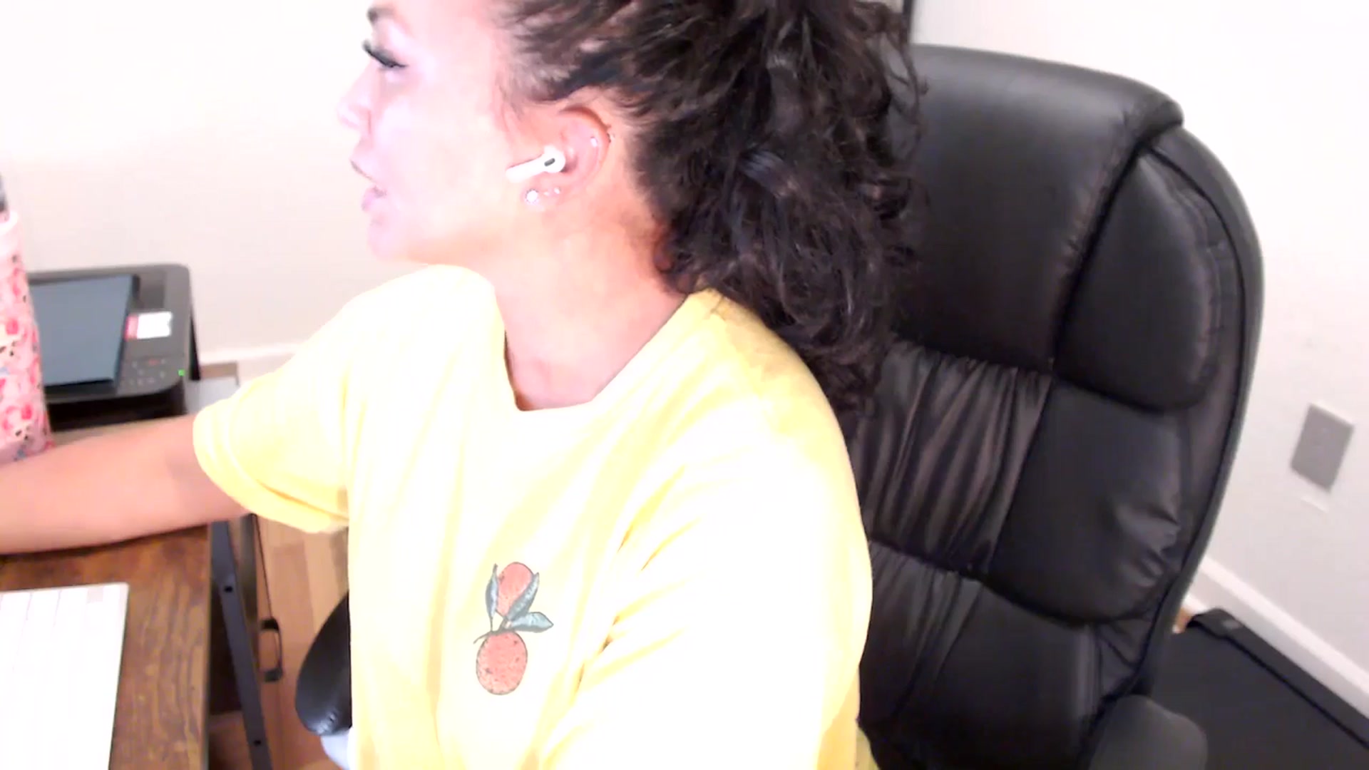 Gallery image thumbnail from MickaylaStar's myfreecams stream on, 07/31/2025, 16:09 image 8 of 20