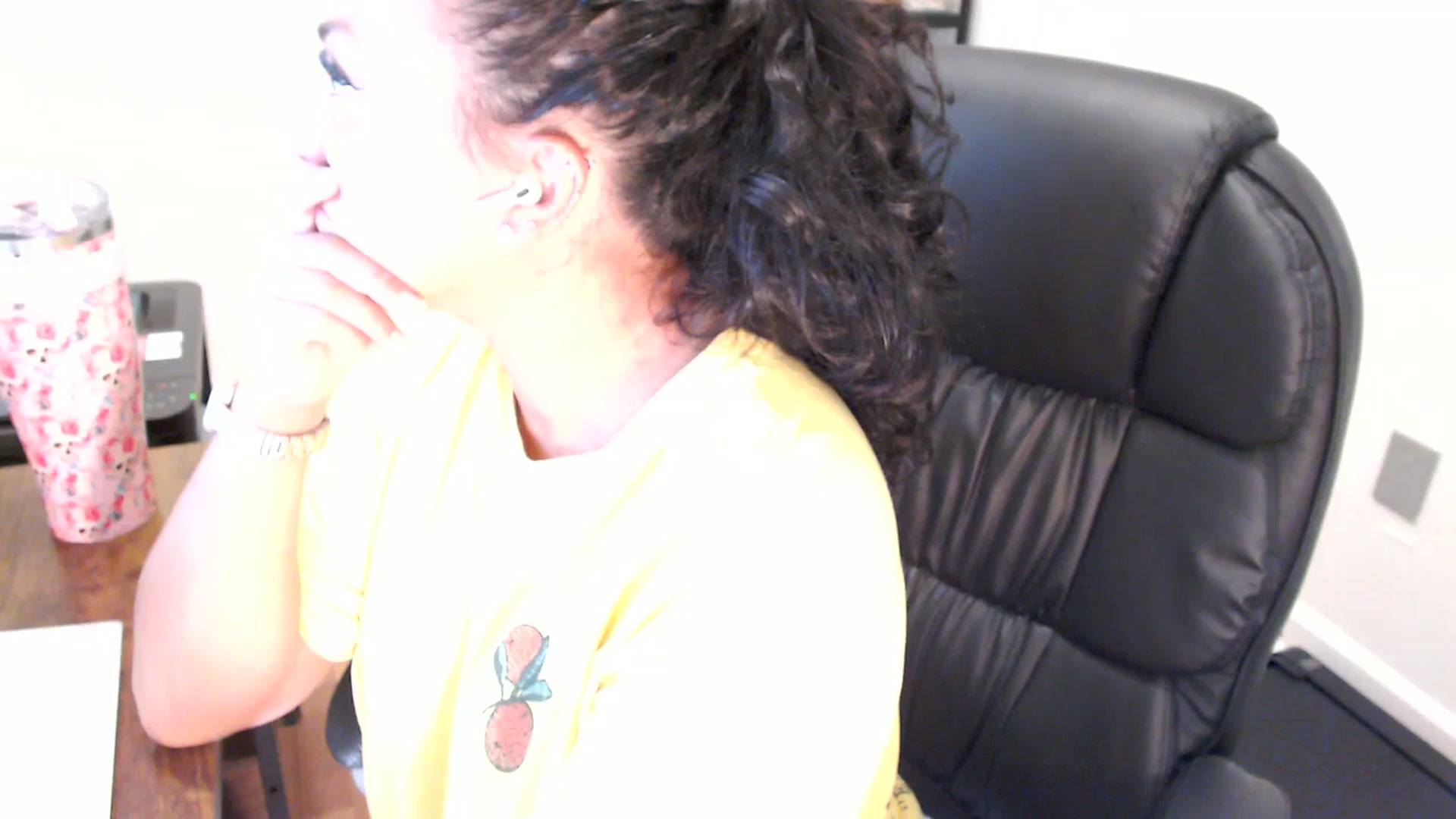 Gallery image thumbnail from MickaylaStar's myfreecams stream on, 07/31/2025, 16:09 image 17 of 20
