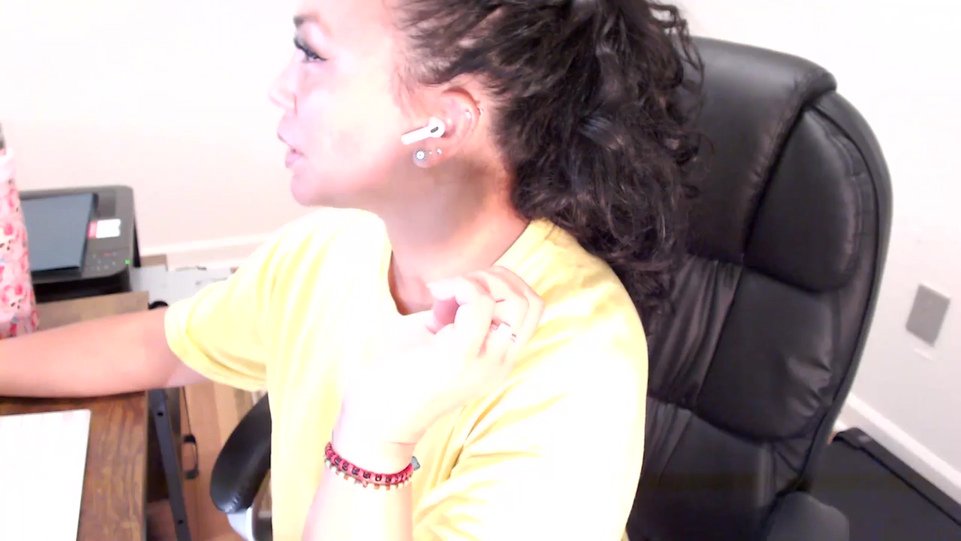 Gallery image thumbnail from MickaylaStar's myfreecams stream on, 07/31/2025, 16:09 image 4 of 20