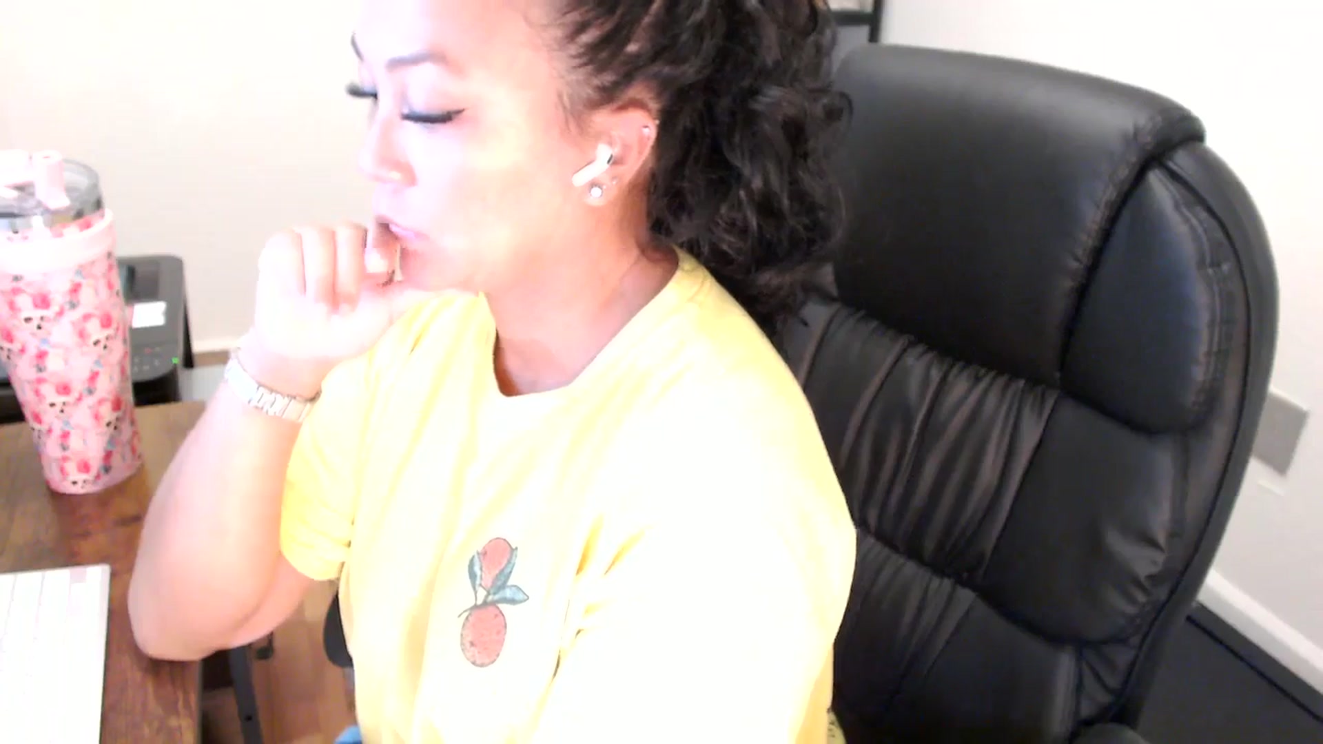 Gallery image thumbnail from MickaylaStar's myfreecams stream on, 07/31/2025, 16:09 image 19 of 20