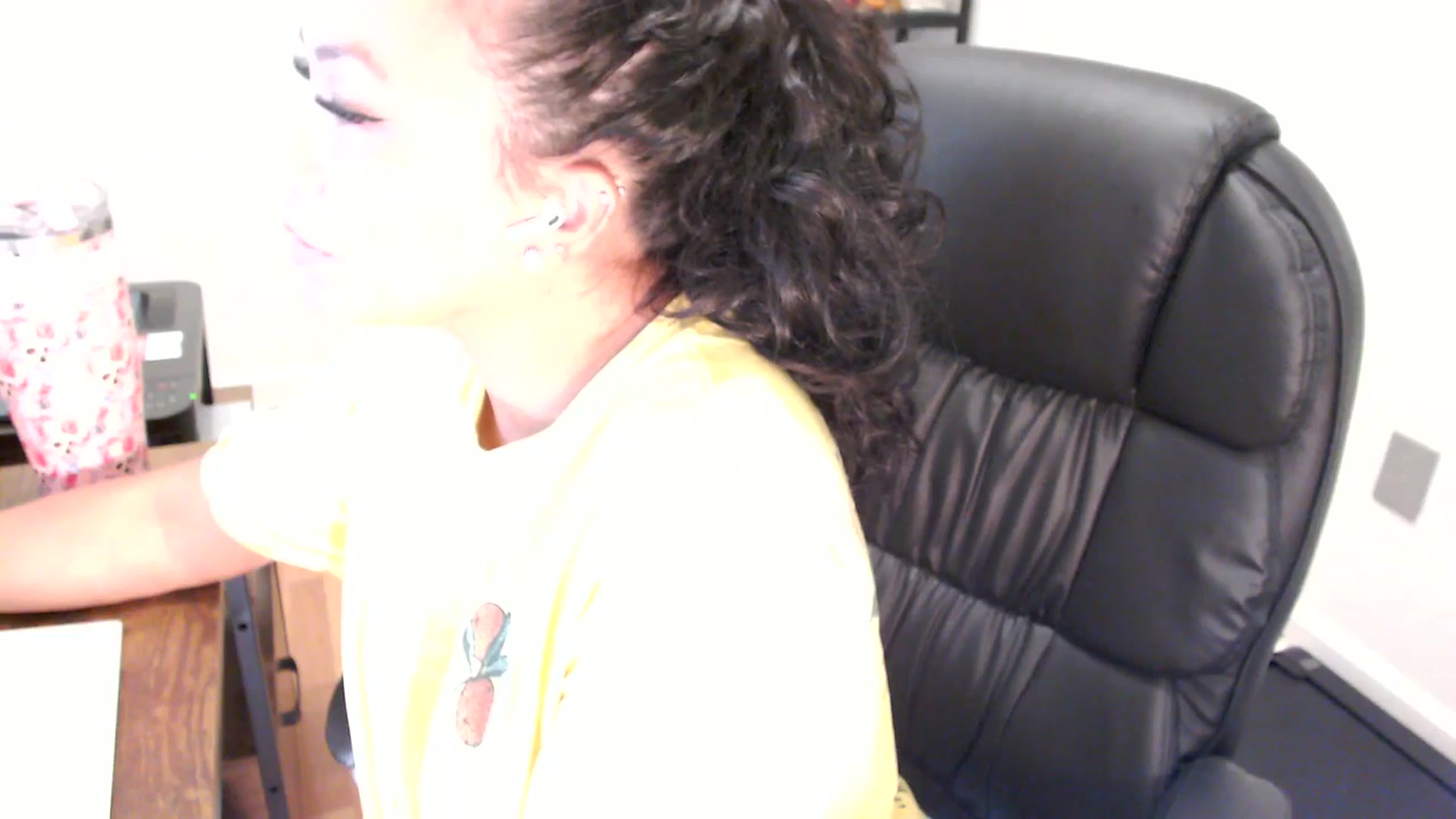 Gallery image thumbnail from MickaylaStar's myfreecams stream on, 07/31/2025, 16:09 image 16 of 20