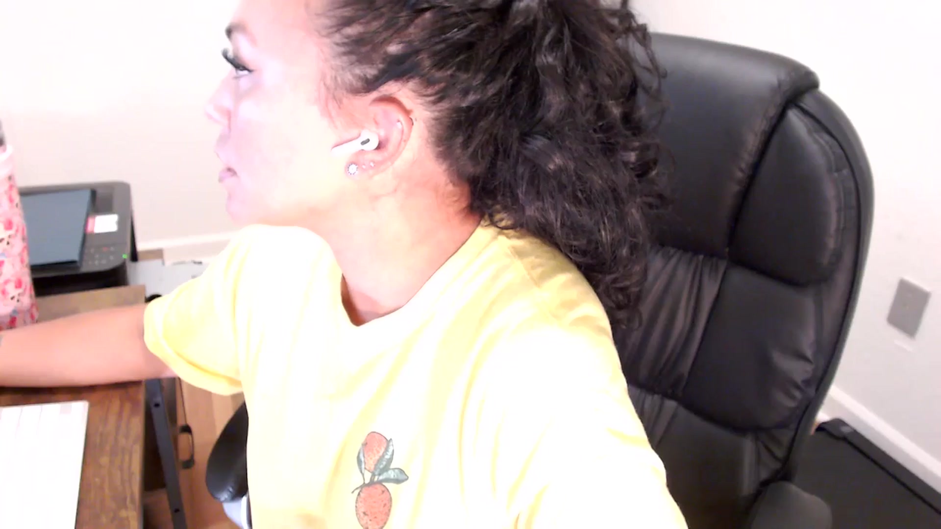 Gallery image thumbnail from MickaylaStar's myfreecams stream on, 07/31/2025, 16:09 image 2 of 20
