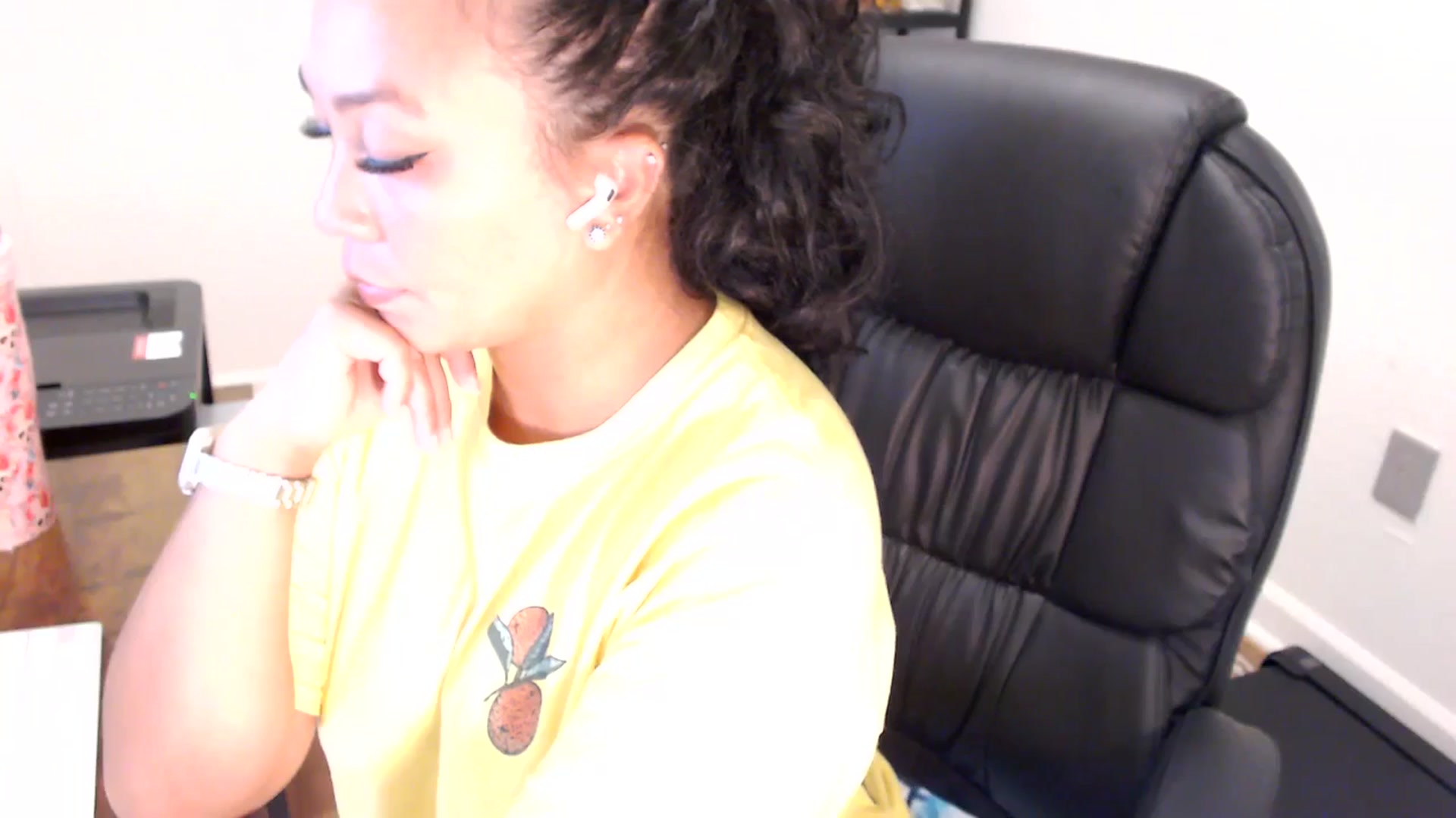 Gallery image thumbnail from MickaylaStar's myfreecams stream on, 07/31/2025, 16:34 image 20 of 20
