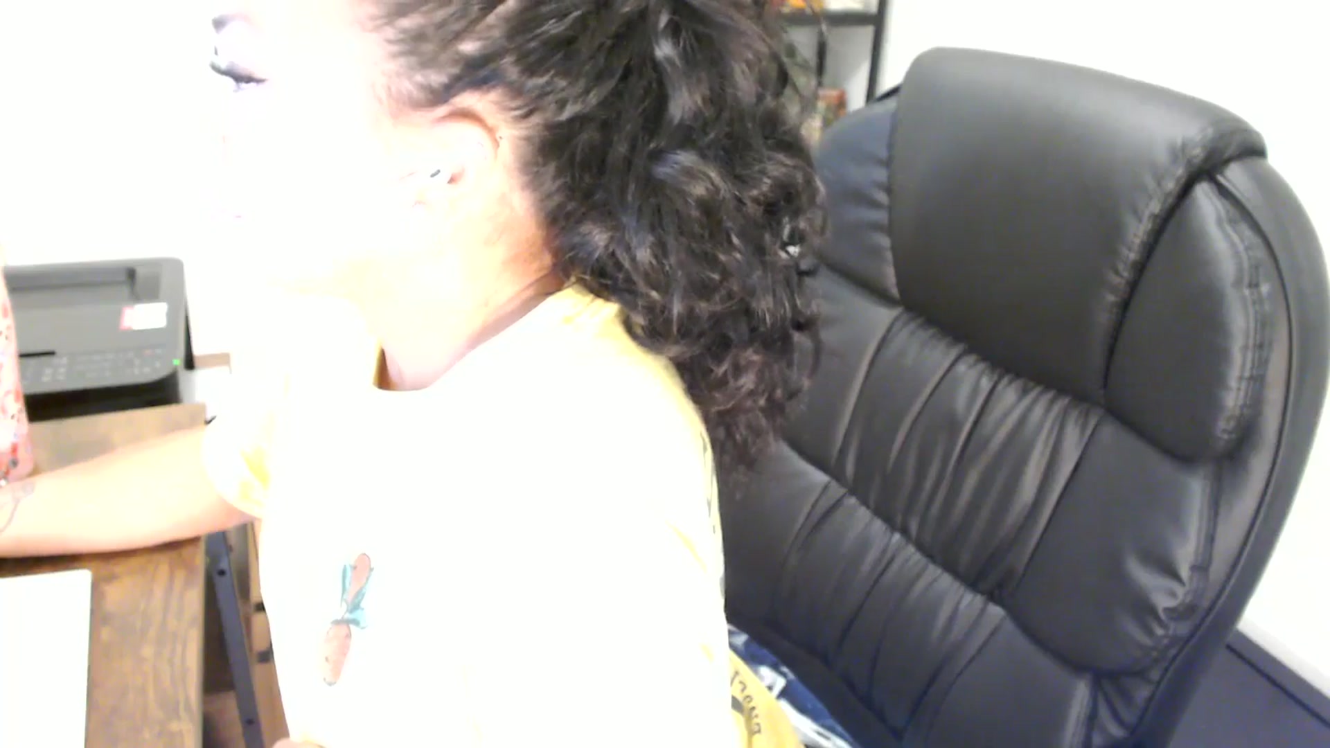 Gallery image thumbnail from MickaylaStar's myfreecams stream on, 07/31/2025, 17:00 image 6 of 20