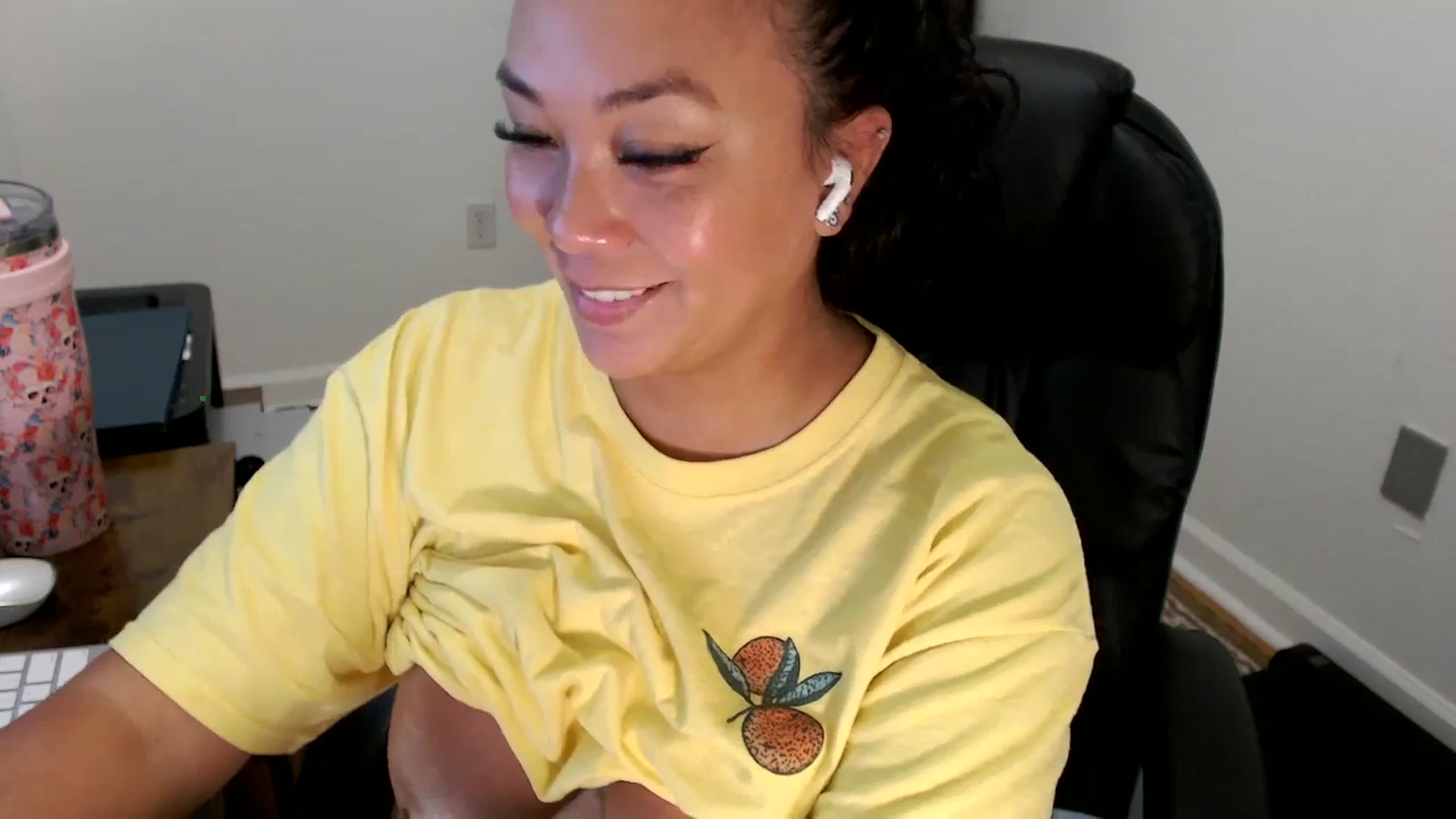 Gallery image thumbnail from MickaylaStar's myfreecams stream on, 07/31/2025, 18:46 image 9 of 20