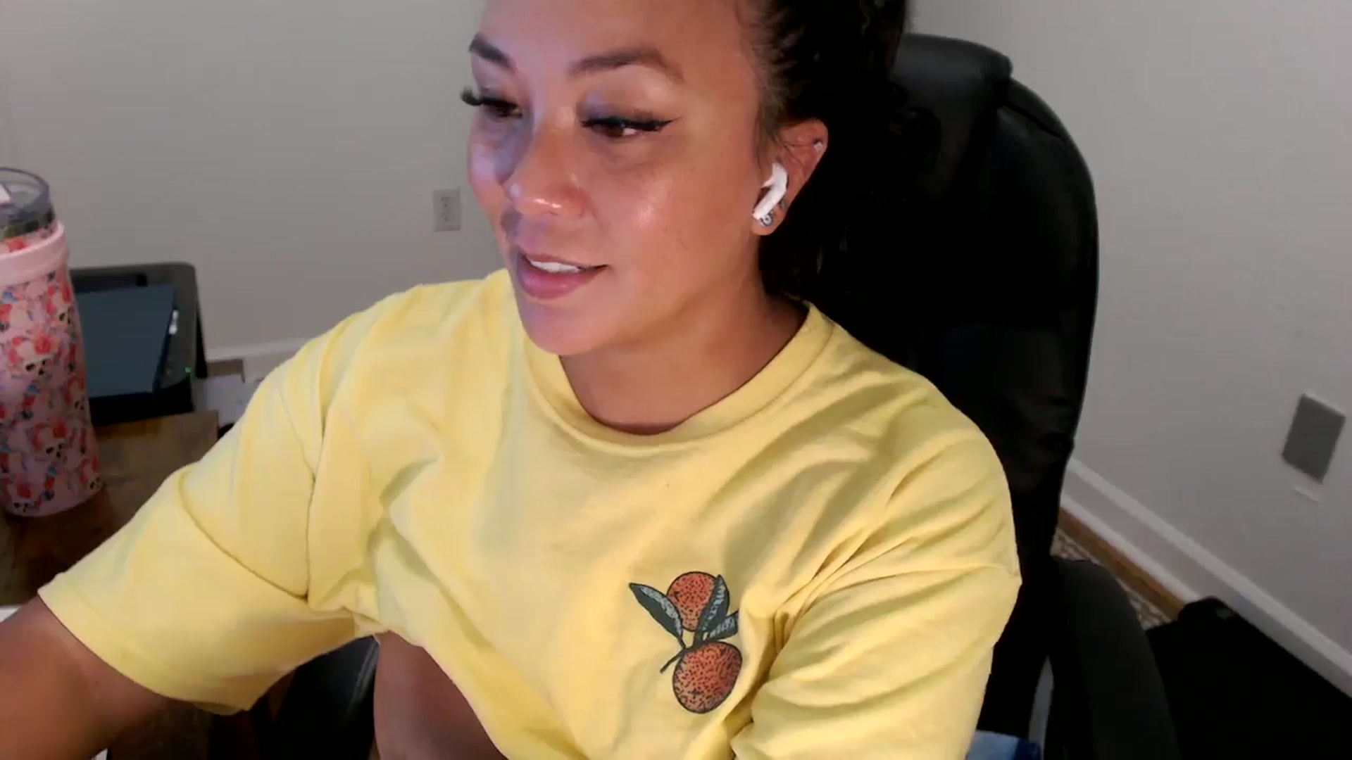 Gallery image thumbnail from MickaylaStar's myfreecams stream on, 07/31/2025, 18:46 image 16 of 20