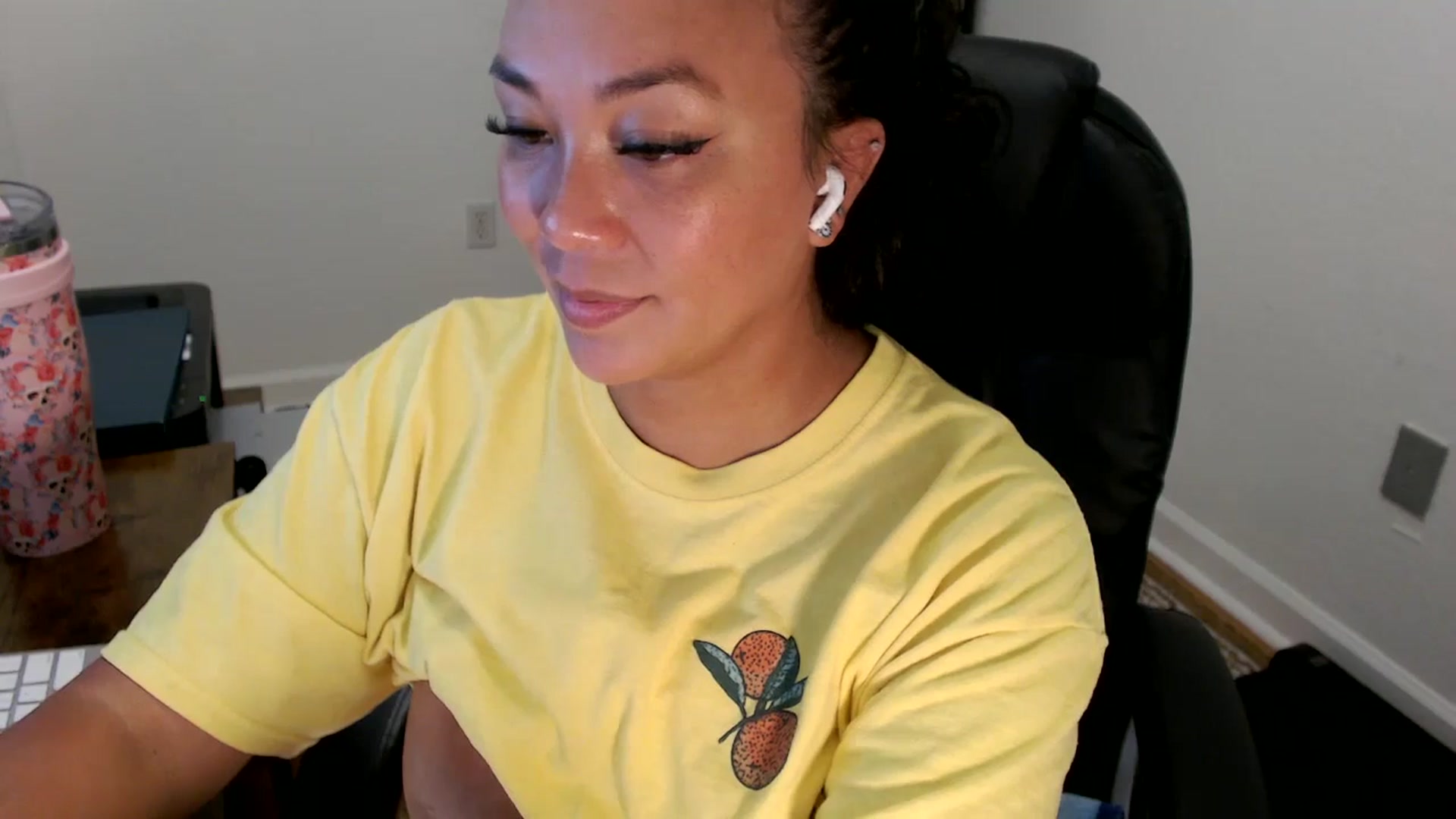 Gallery image thumbnail from MickaylaStar's myfreecams stream on, 07/31/2025, 18:46 image 19 of 20