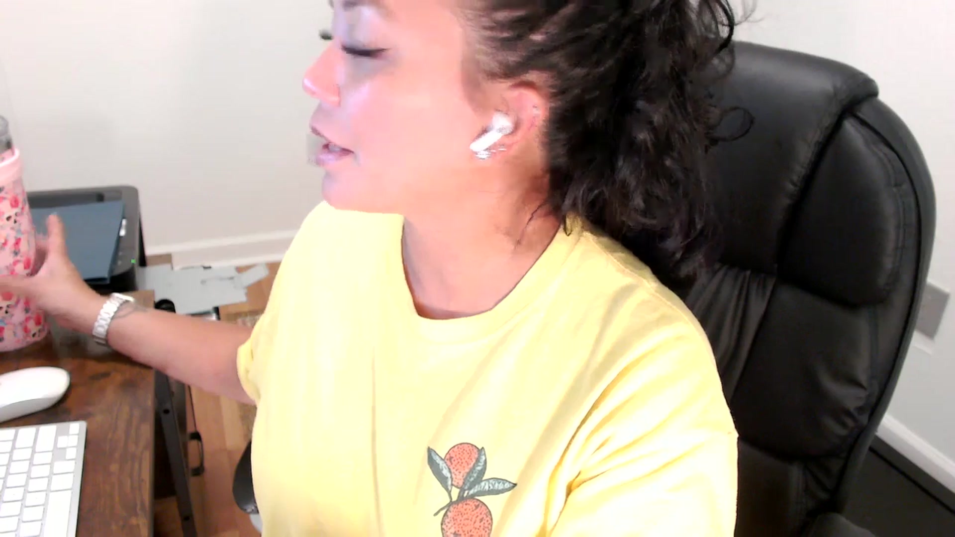Gallery image thumbnail from MickaylaStar's myfreecams stream on, 07/31/2025, 19:07 image 9 of 20