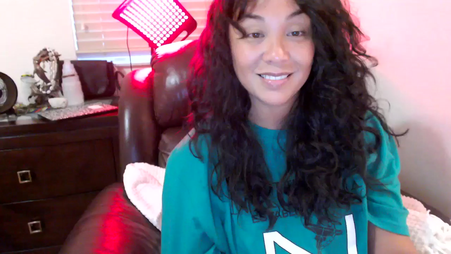 Gallery image thumbnail from MickaylaStar's myfreecams stream on, 08/01/2025, 24:01 image 5 of 20