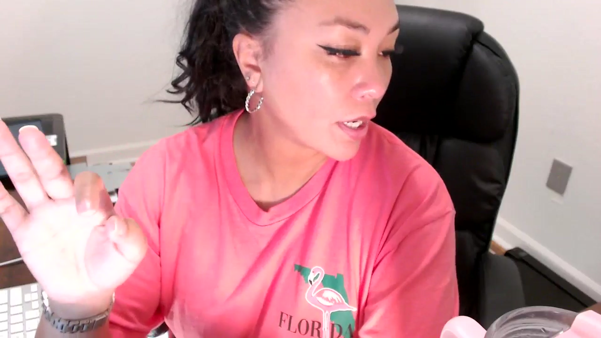 Gallery image thumbnail from MickaylaStar's myfreecams stream on, 08/01/2025, 15:36 image 17 of 20