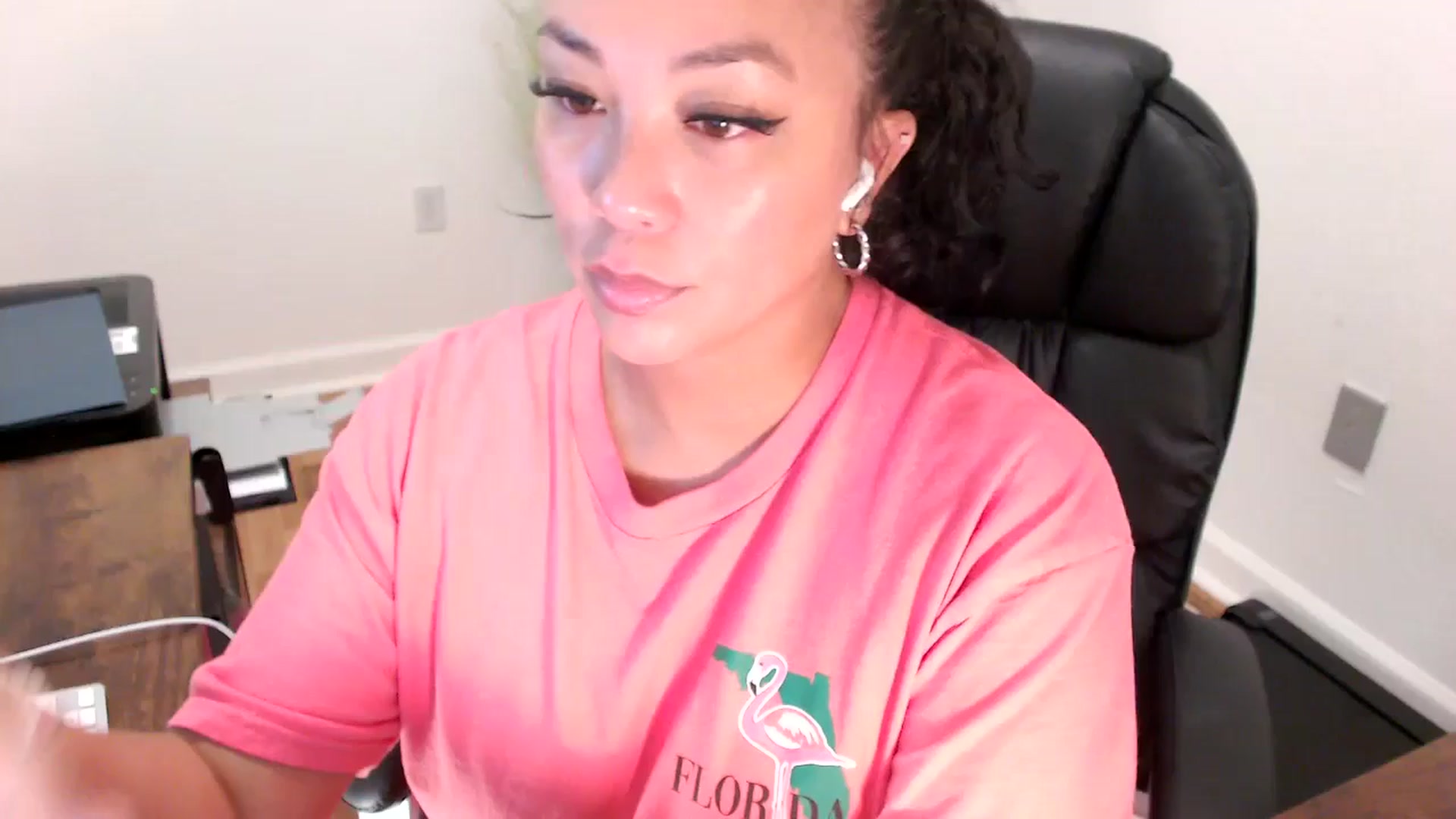 Gallery image thumbnail from MickaylaStar's myfreecams stream on, 08/01/2025, 15:36 image 2 of 20