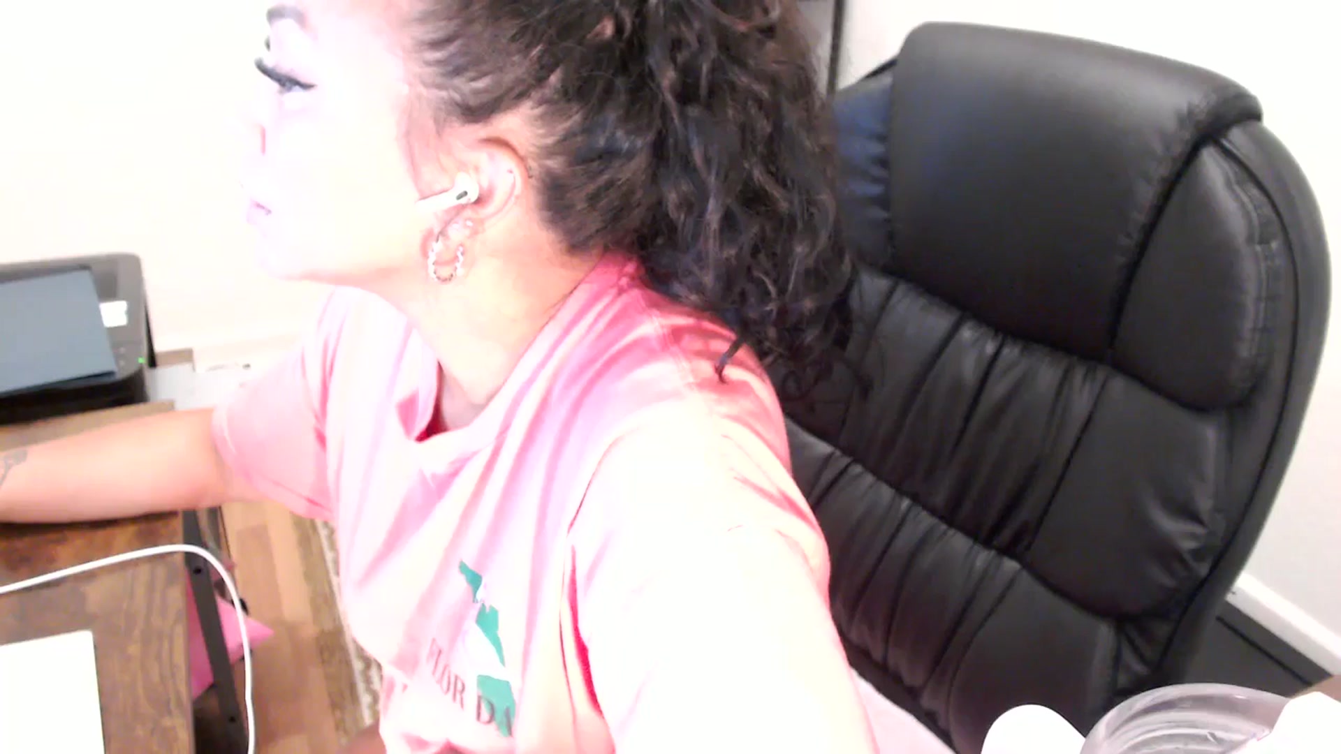 Gallery image thumbnail from MickaylaStar's myfreecams stream on, 08/01/2025, 15:36 image 15 of 20