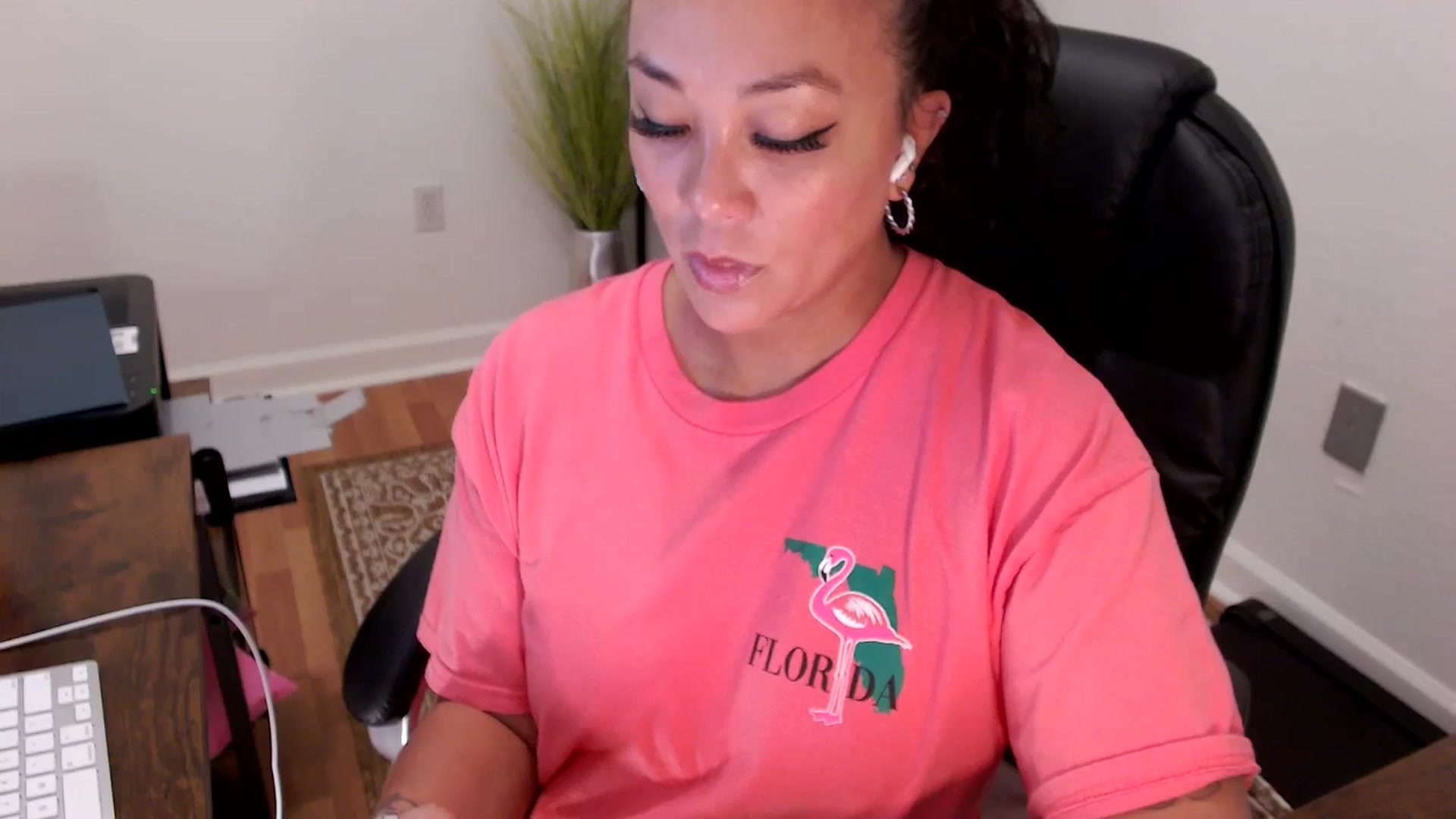 Gallery image thumbnail from MickaylaStar's myfreecams stream on, 08/01/2025, 16:21 image 7 of 20