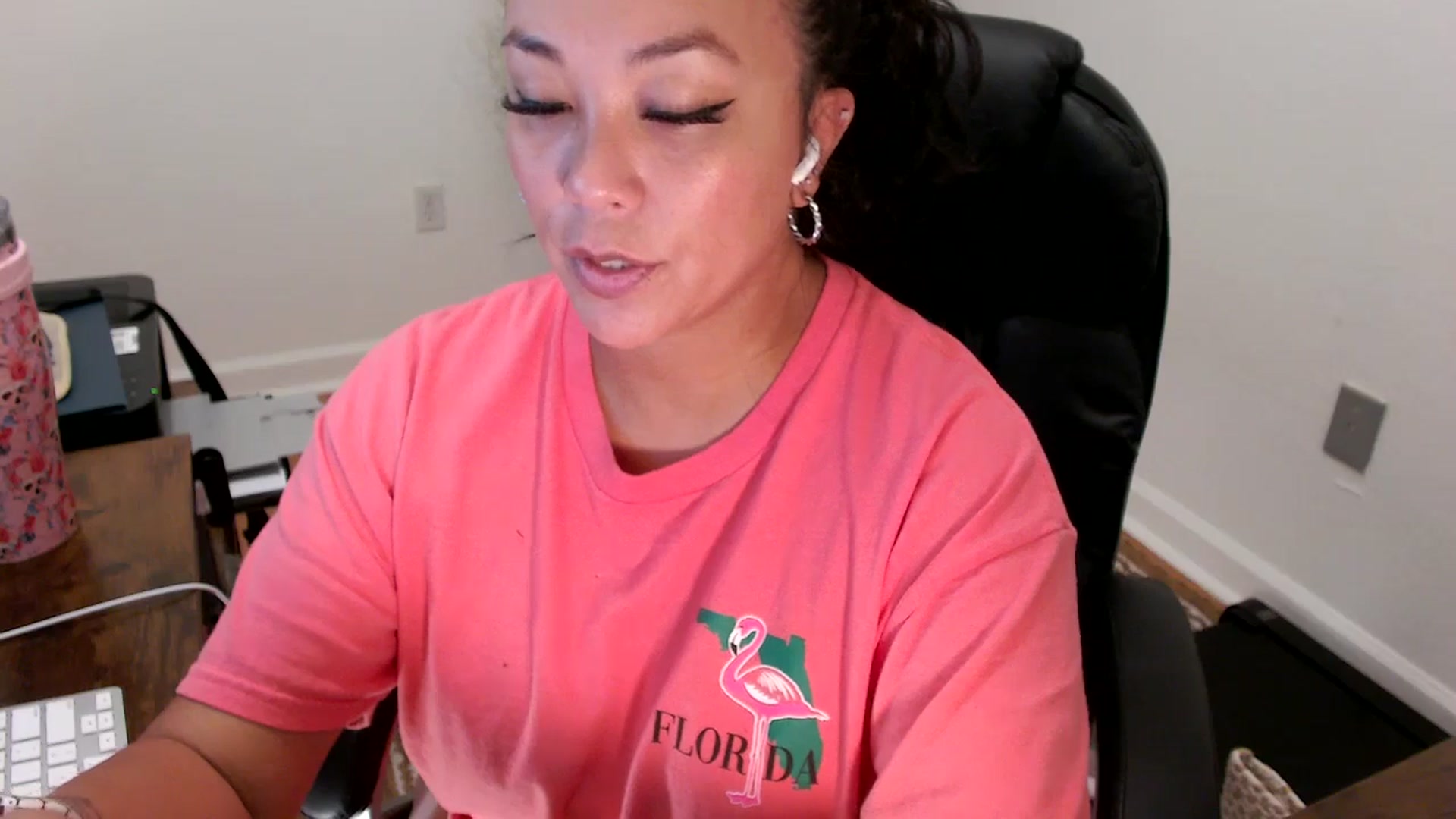 Gallery image thumbnail from MickaylaStar's myfreecams stream on, 08/01/2025, 17:13 image 16 of 20