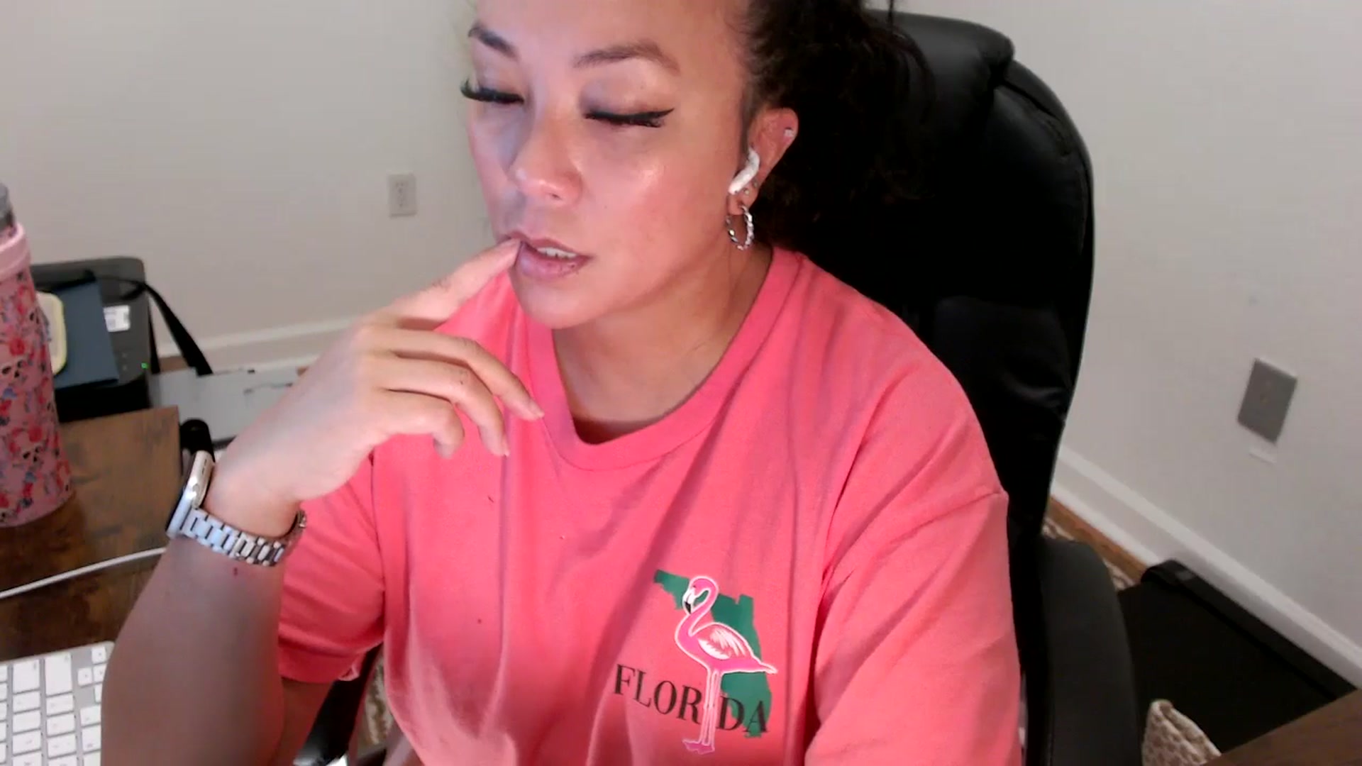 Gallery image thumbnail from MickaylaStar's myfreecams stream on, 08/01/2025, 17:13 image 15 of 20