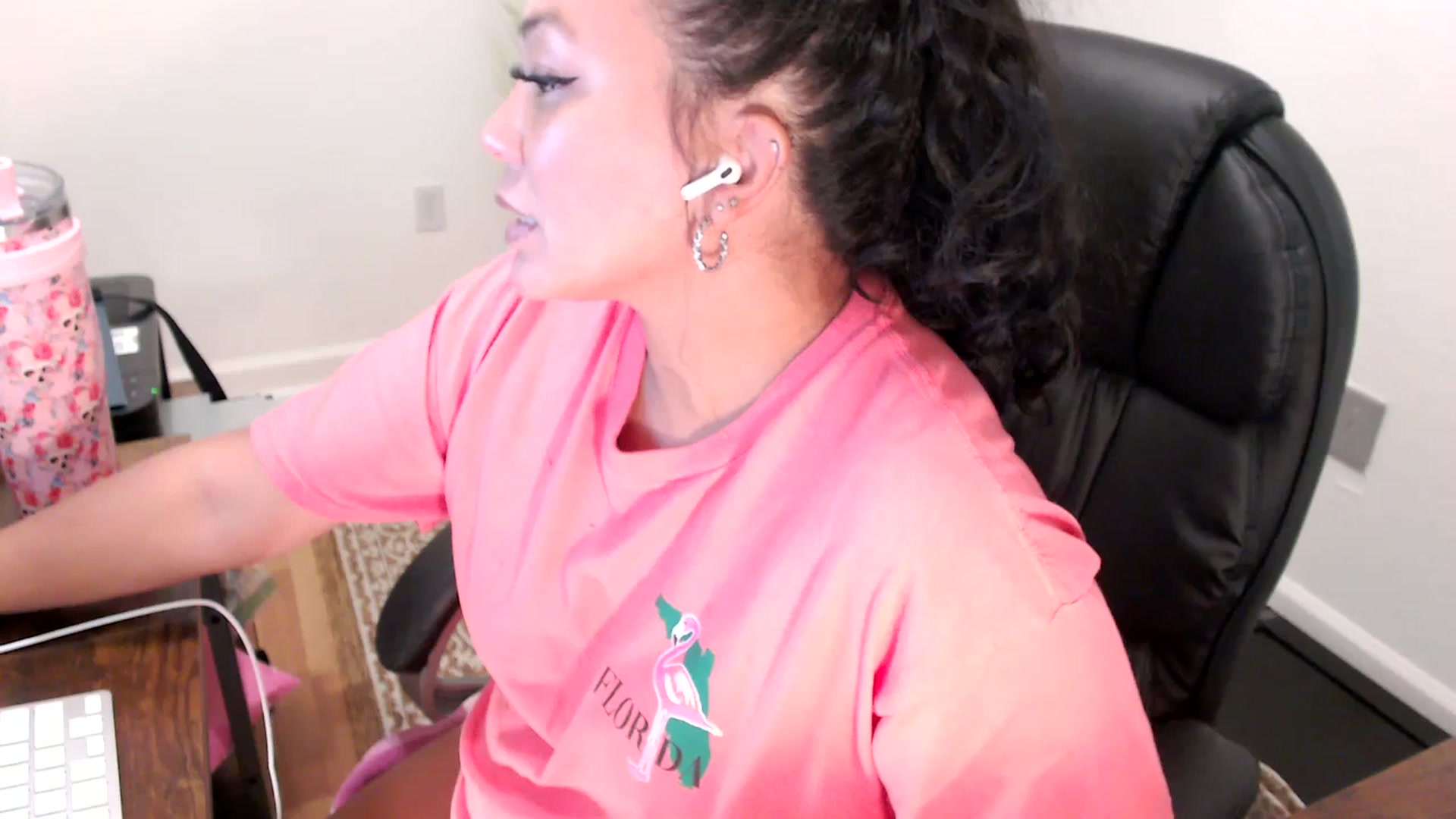 Gallery image thumbnail from MickaylaStar's myfreecams stream on, 08/01/2025, 17:13 image 20 of 20