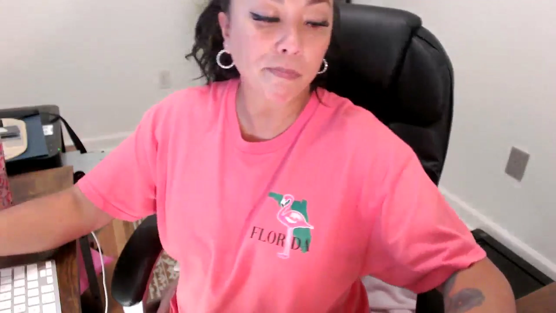 Gallery image thumbnail from MickaylaStar's myfreecams stream on, 08/01/2025, 17:13 image 2 of 20