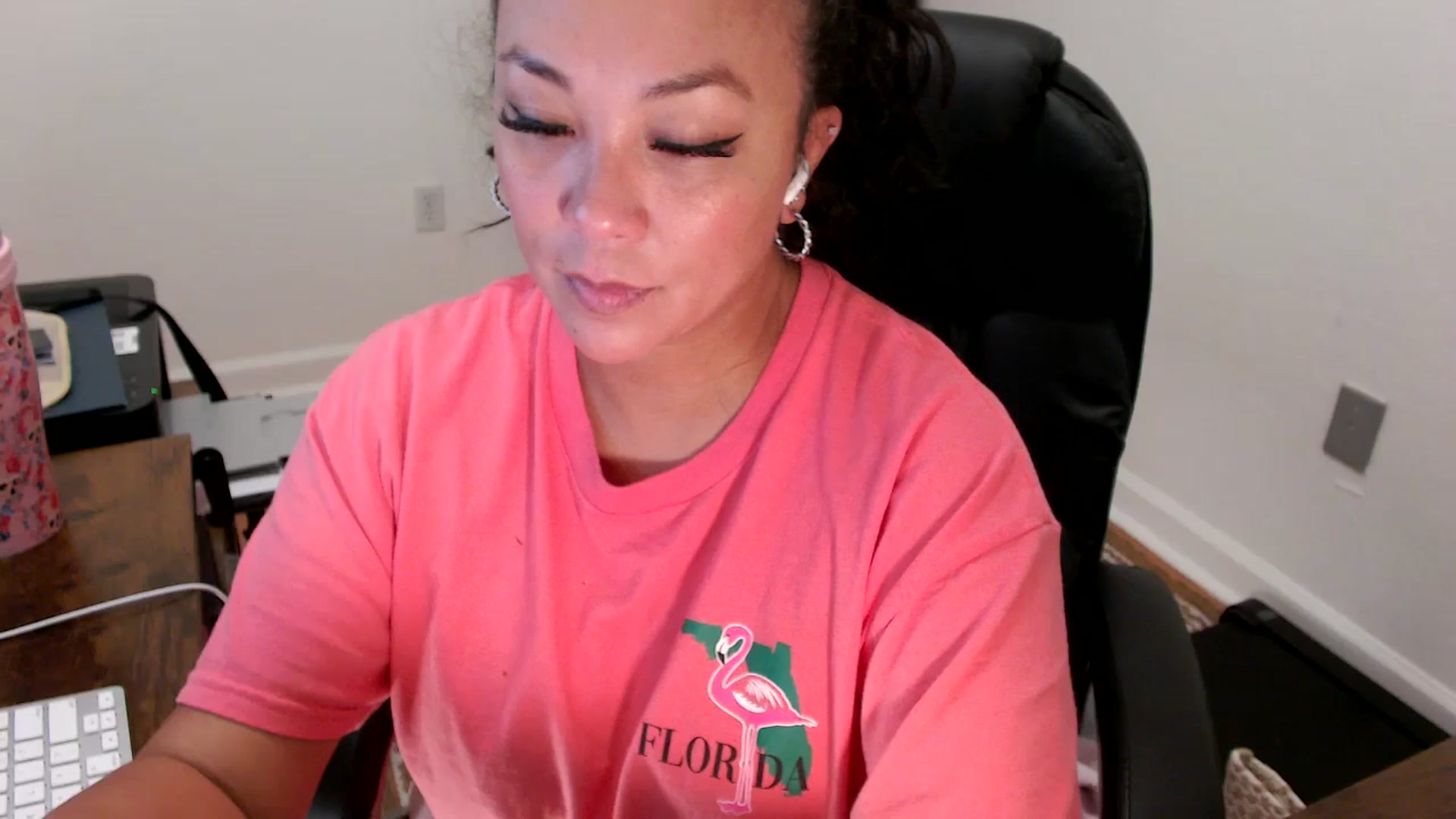 Gallery image thumbnail from MickaylaStar's myfreecams stream on, 08/01/2025, 17:13 image 13 of 20