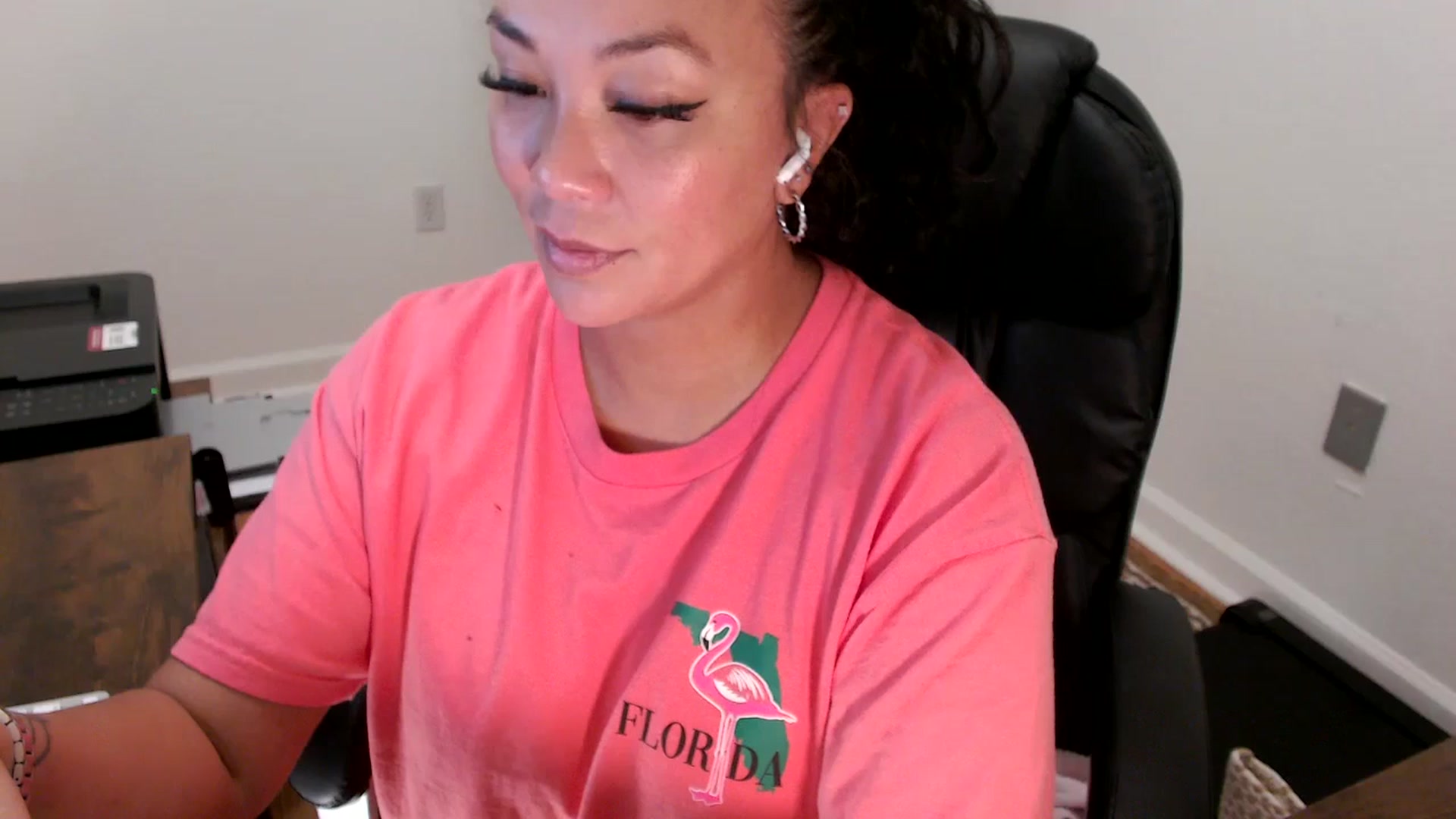 Gallery image thumbnail from MickaylaStar's myfreecams stream on, 08/01/2025, 18:02 image 2 of 20