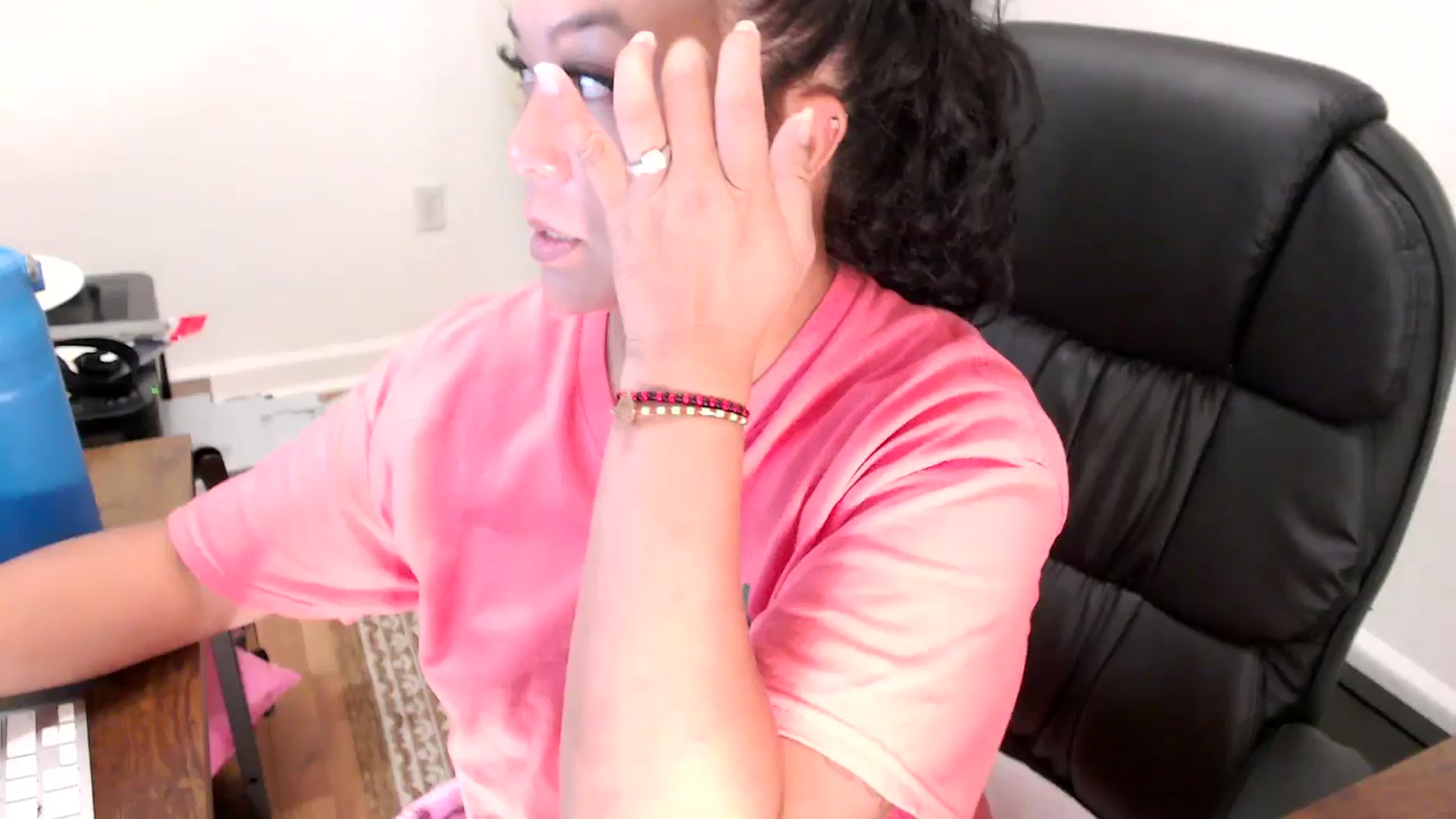 Gallery image thumbnail from MickaylaStar's myfreecams stream on, 08/01/2025, 19:04 image 1 of 20