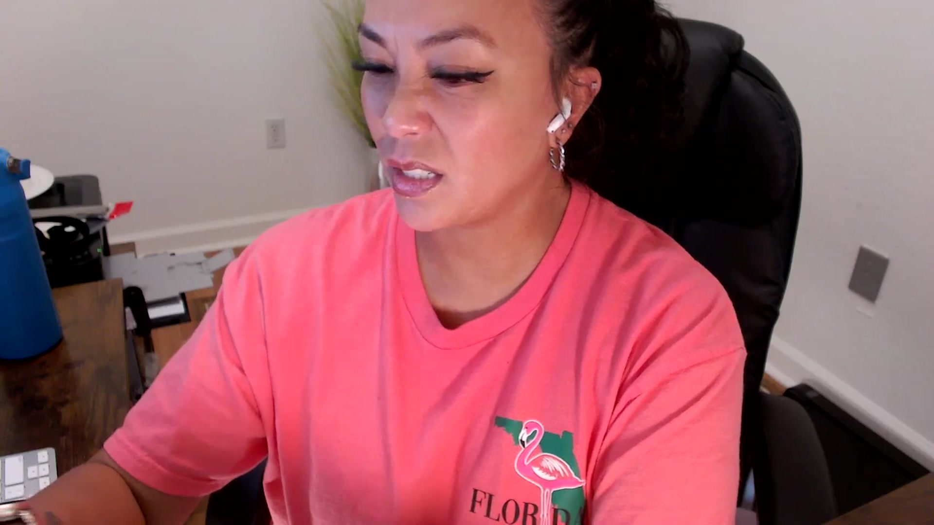 Gallery image thumbnail from MickaylaStar's myfreecams stream on, 08/01/2025, 19:04 image 17 of 20