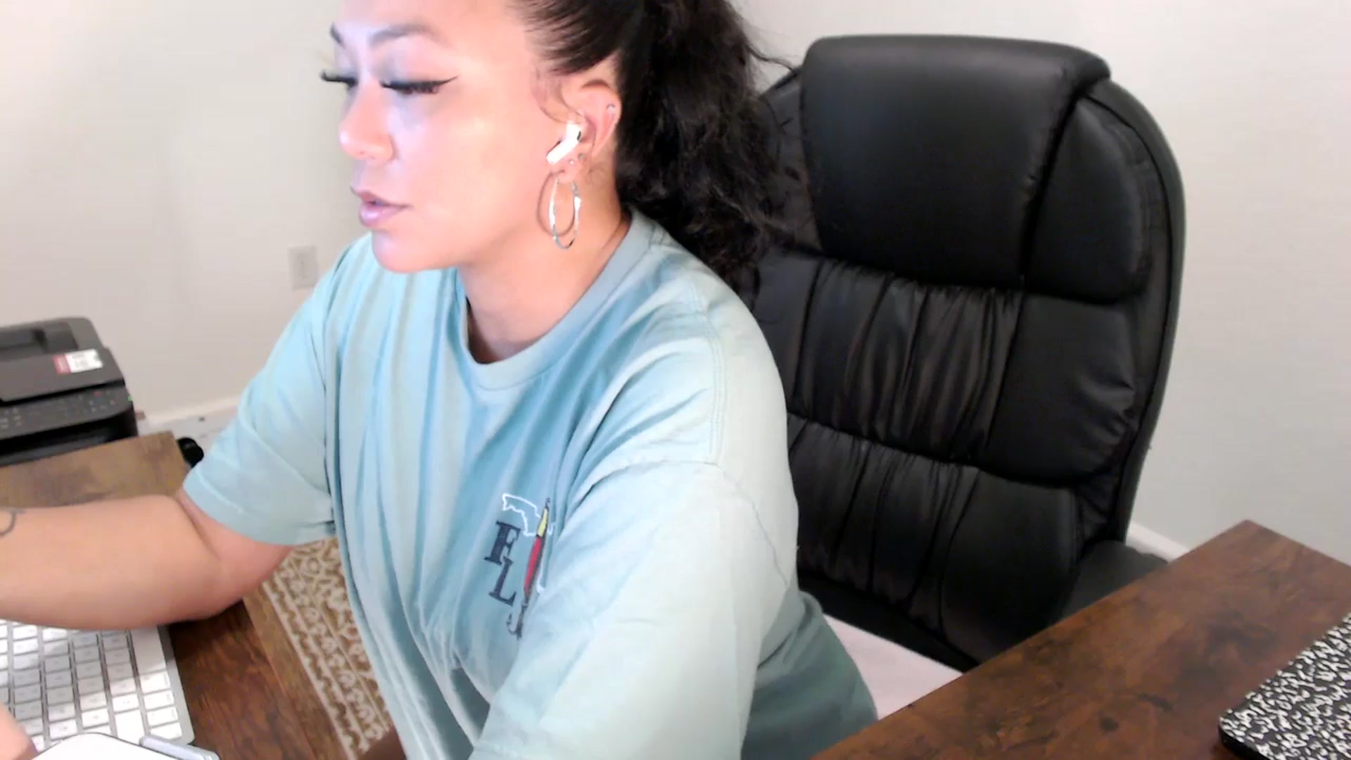 Gallery image thumbnail from MickaylaStar's myfreecams stream on, 08/11/2025, 15:22 image 6 of 20