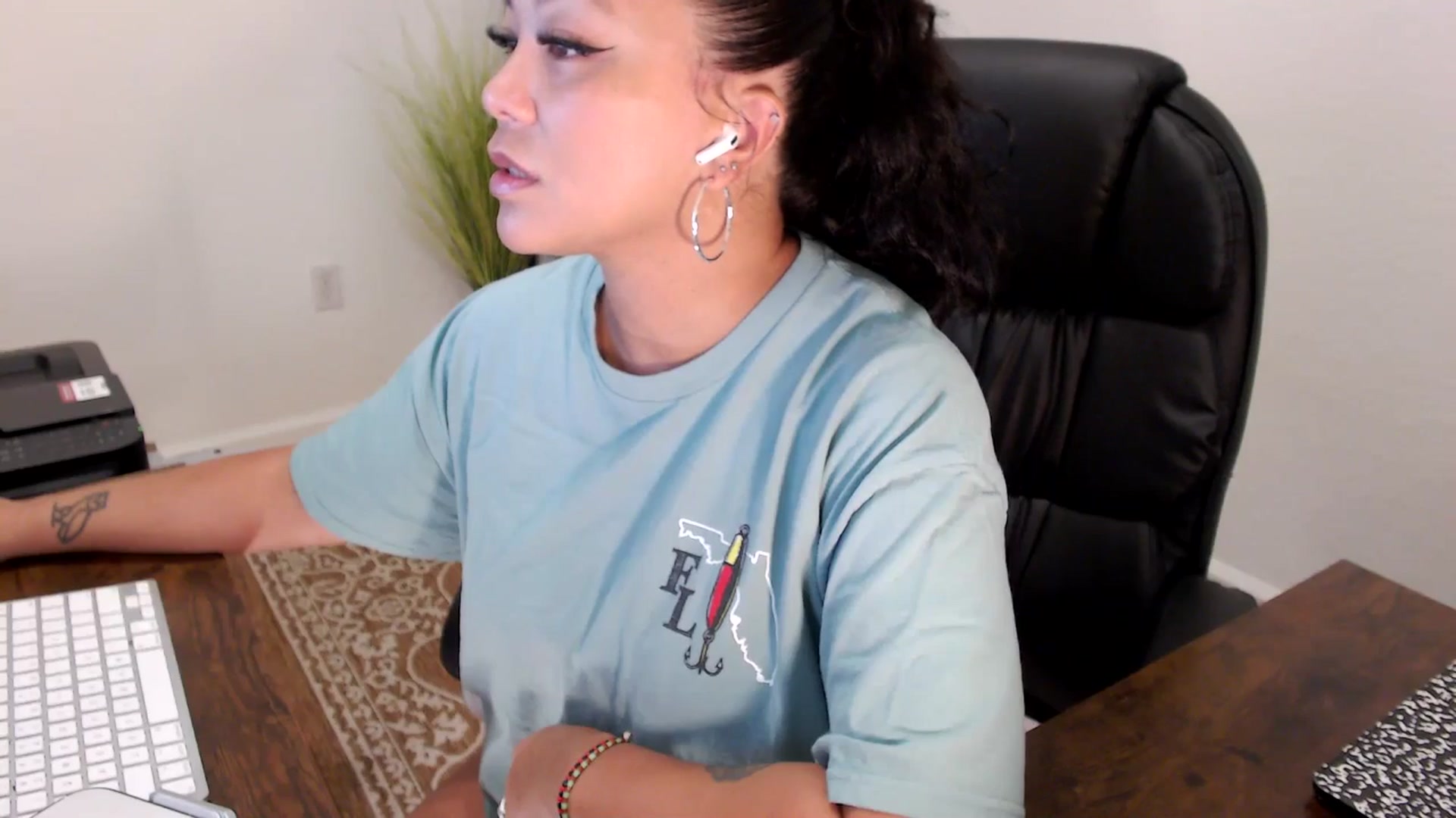 Gallery image thumbnail from MickaylaStar's myfreecams stream on, 08/11/2025, 15:22 image 4 of 20
