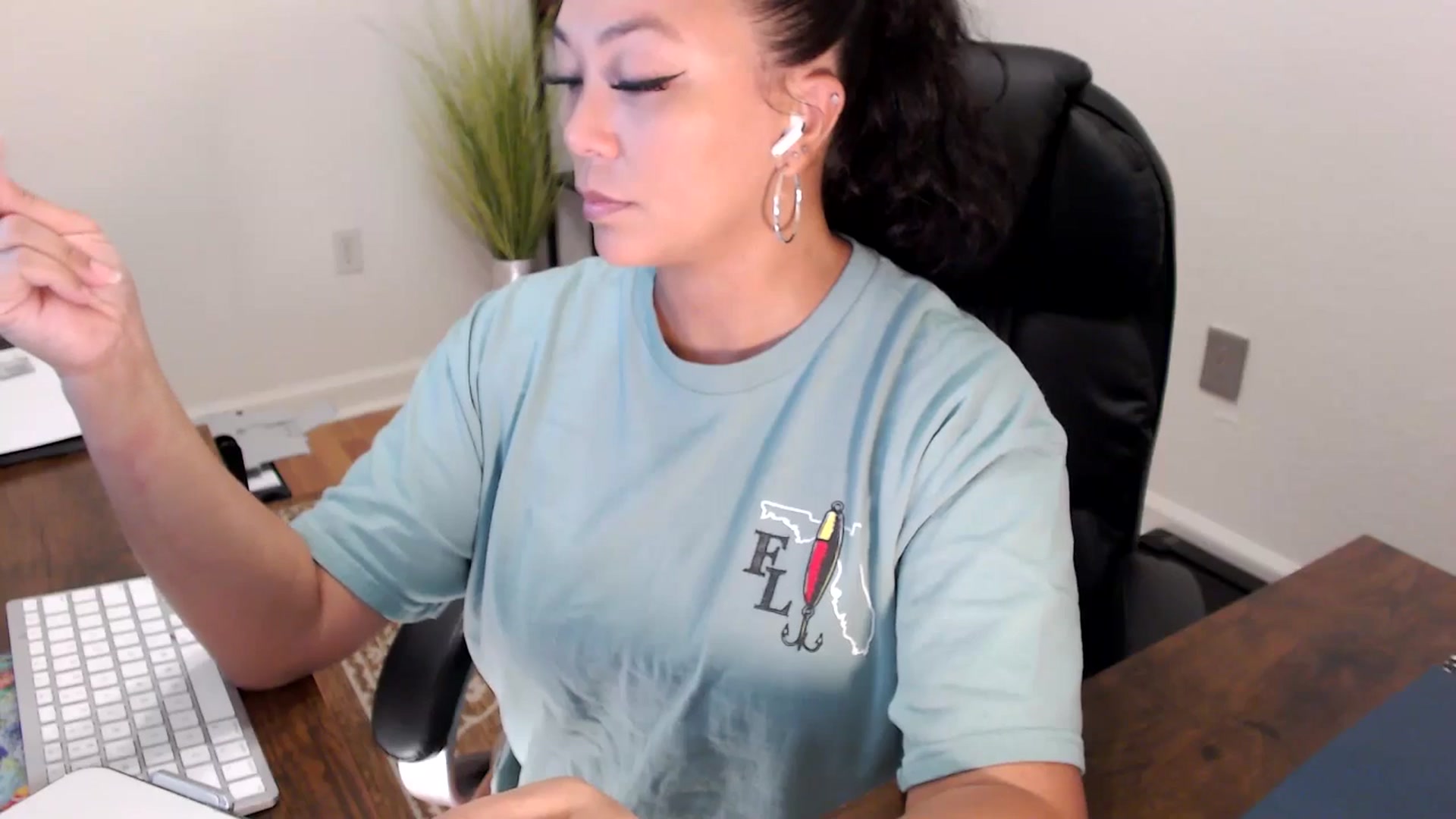 Gallery image thumbnail from MickaylaStar's myfreecams stream on, 08/11/2025, 15:46 image 15 of 20