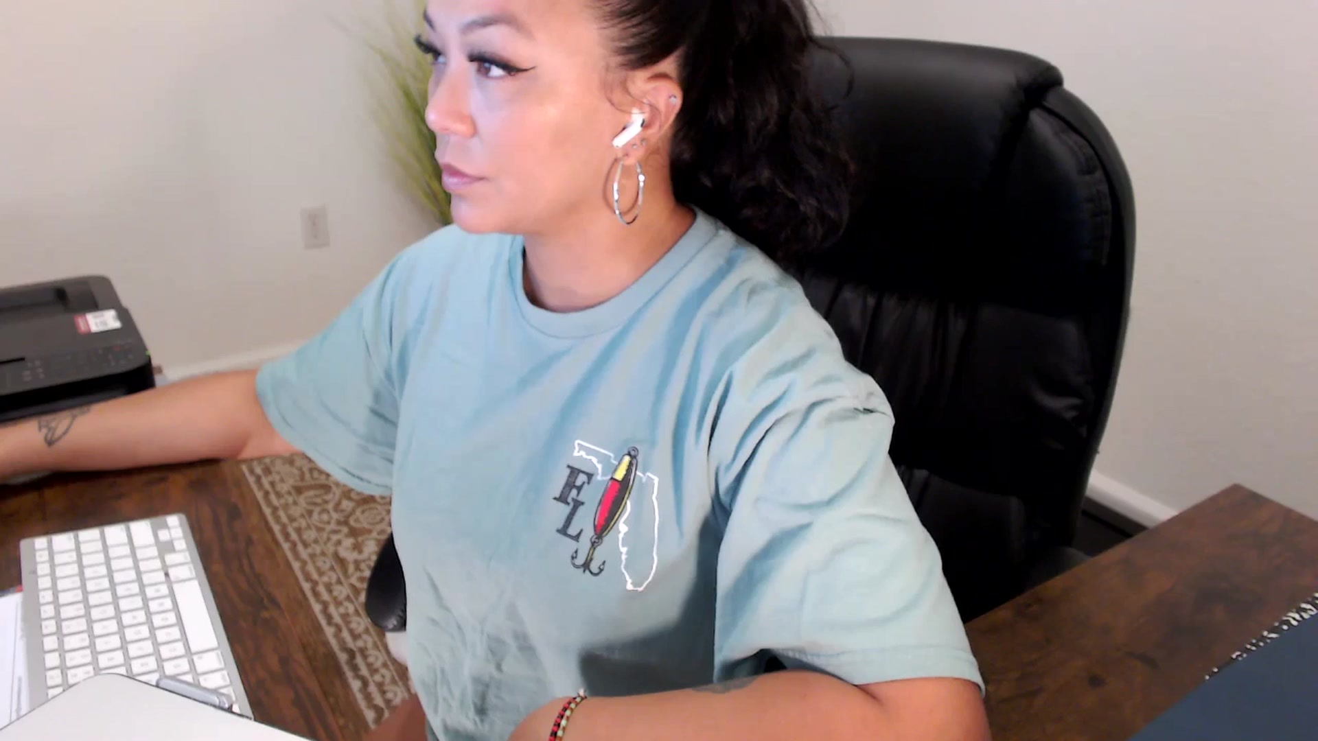 Gallery image thumbnail from MickaylaStar's myfreecams stream on, 08/11/2025, 15:46 image 1 of 20