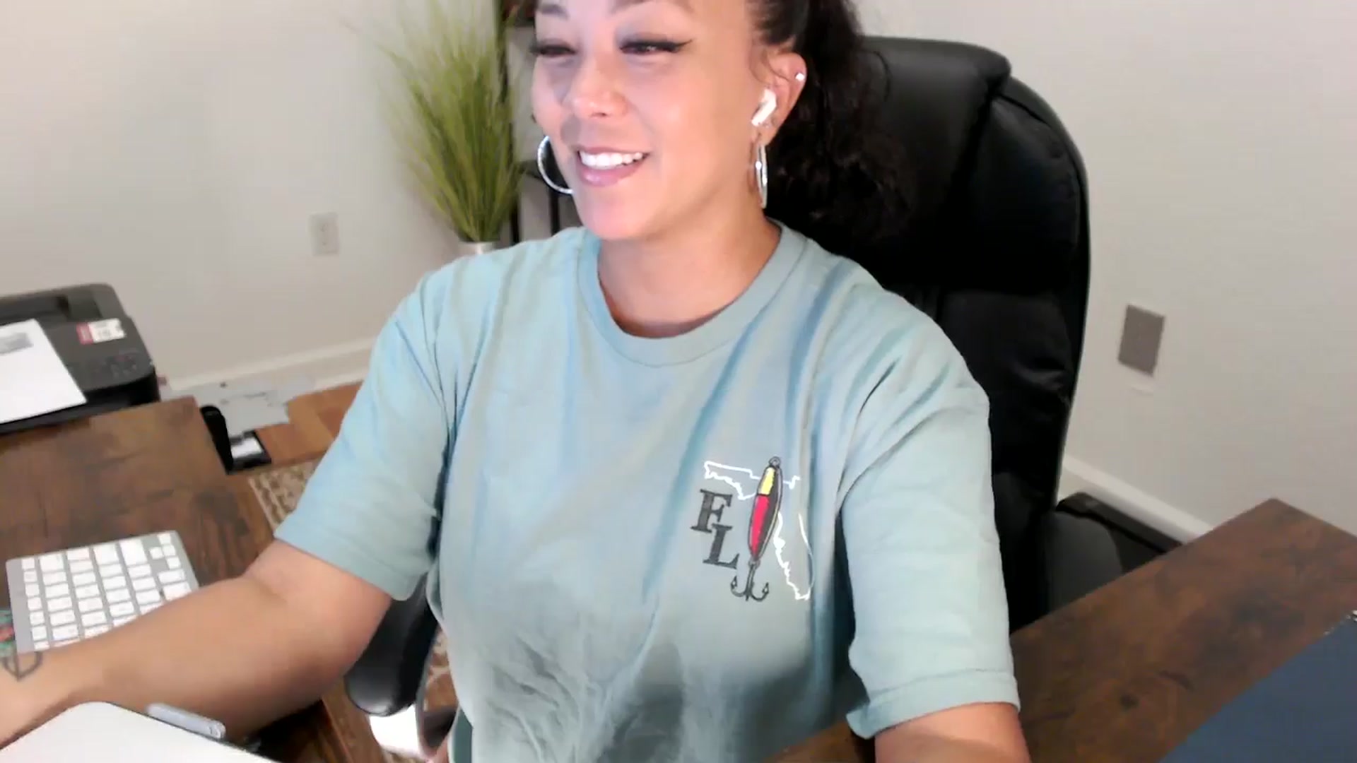 Gallery image thumbnail from MickaylaStar's myfreecams stream on, 08/11/2025, 15:46 image 14 of 20