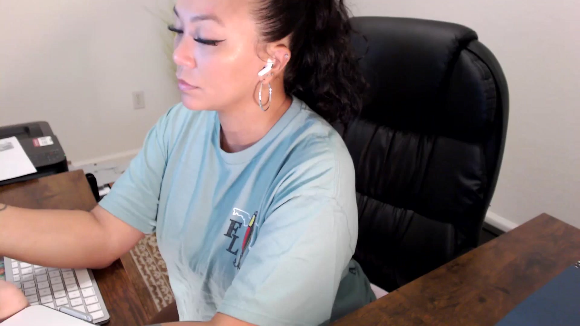 Gallery image thumbnail from MickaylaStar's myfreecams stream on, 08/11/2025, 15:46 image 16 of 20