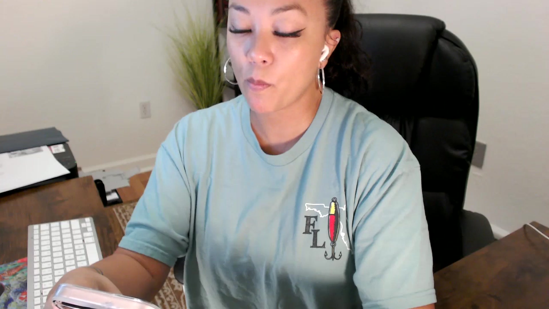 Gallery image thumbnail from MickaylaStar's myfreecams stream on, 08/11/2025, 16:23 image 10 of 20