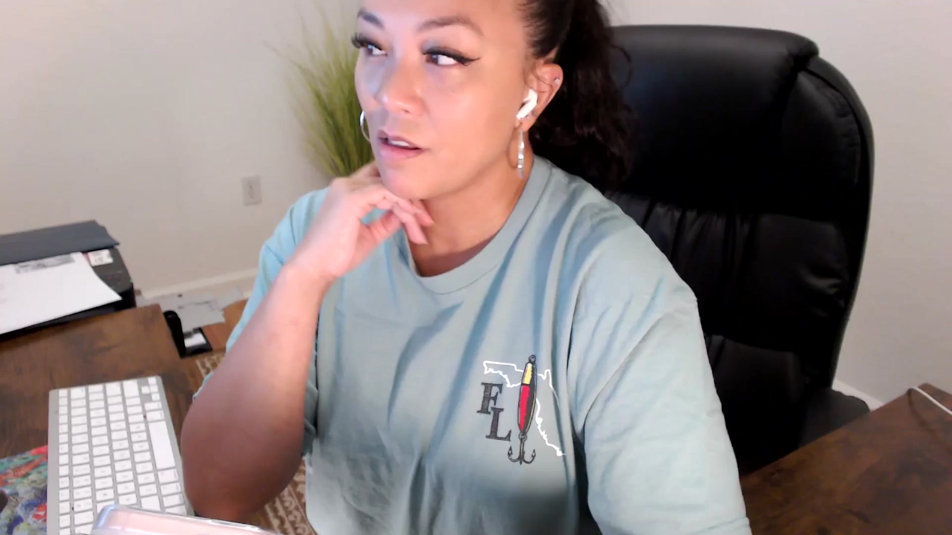 Gallery image thumbnail from MickaylaStar's myfreecams stream on, 08/11/2025, 16:23 image 9 of 20