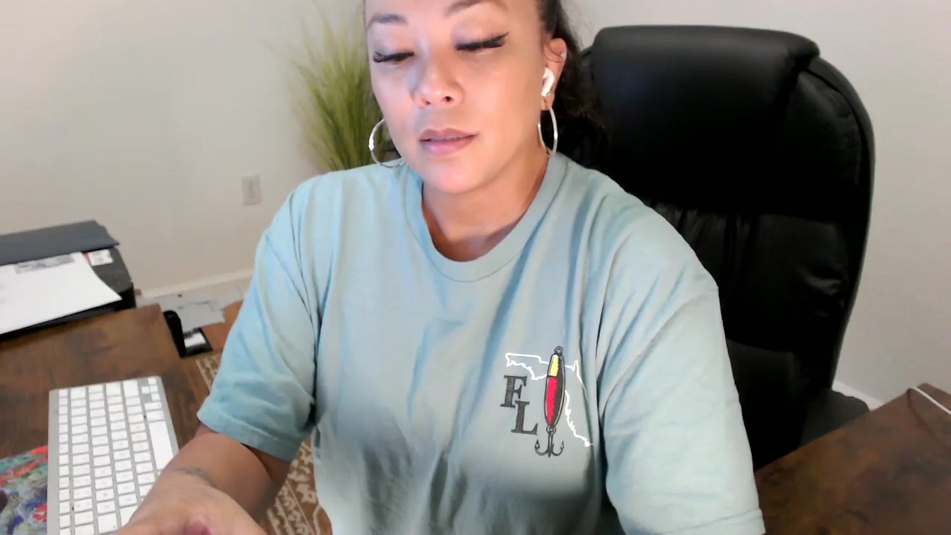 Gallery image thumbnail from MickaylaStar's myfreecams stream on, 08/11/2025, 16:23 image 8 of 20