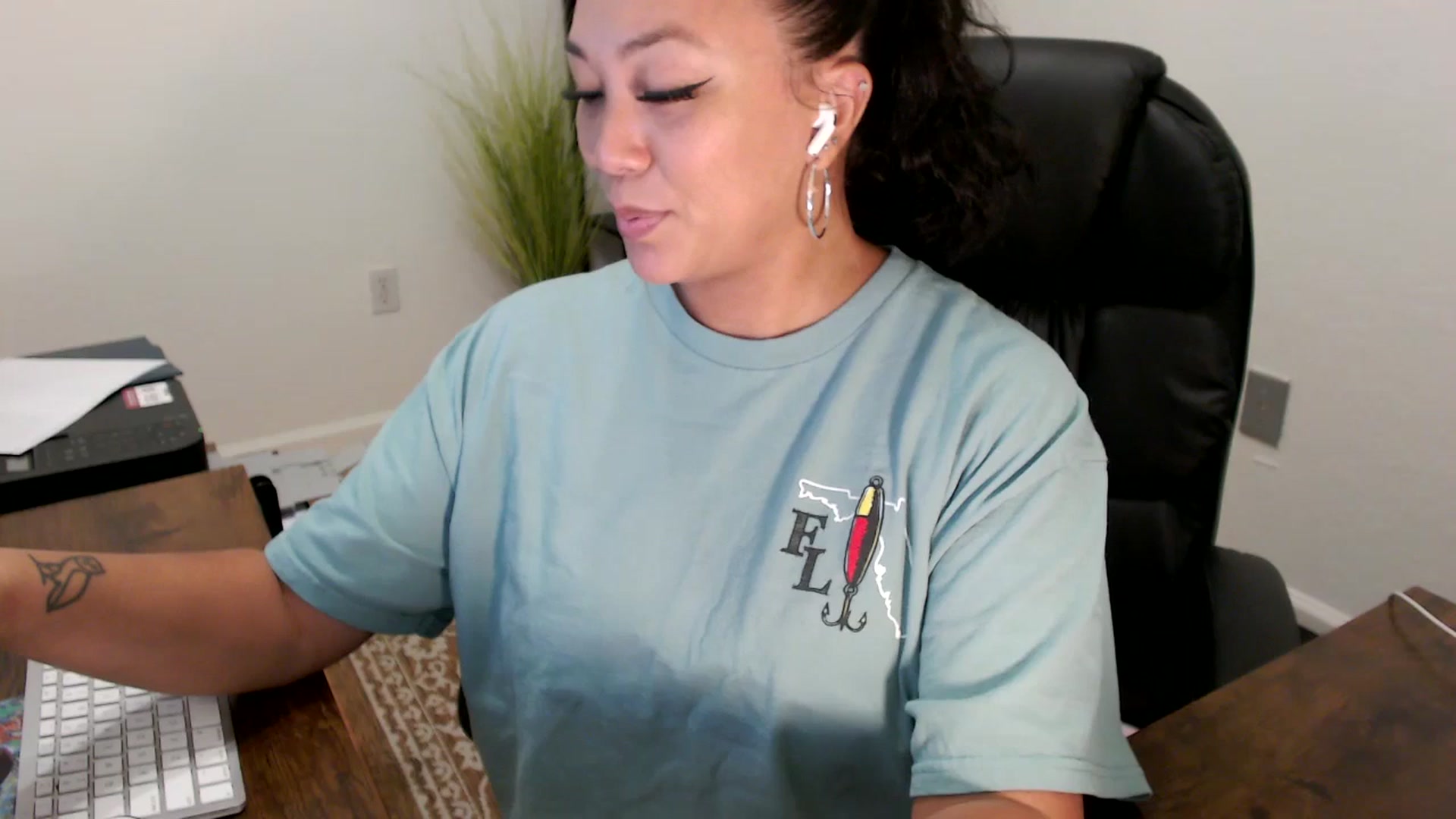 Gallery image thumbnail from MickaylaStar's myfreecams stream on, 08/11/2025, 16:51 image 3 of 20